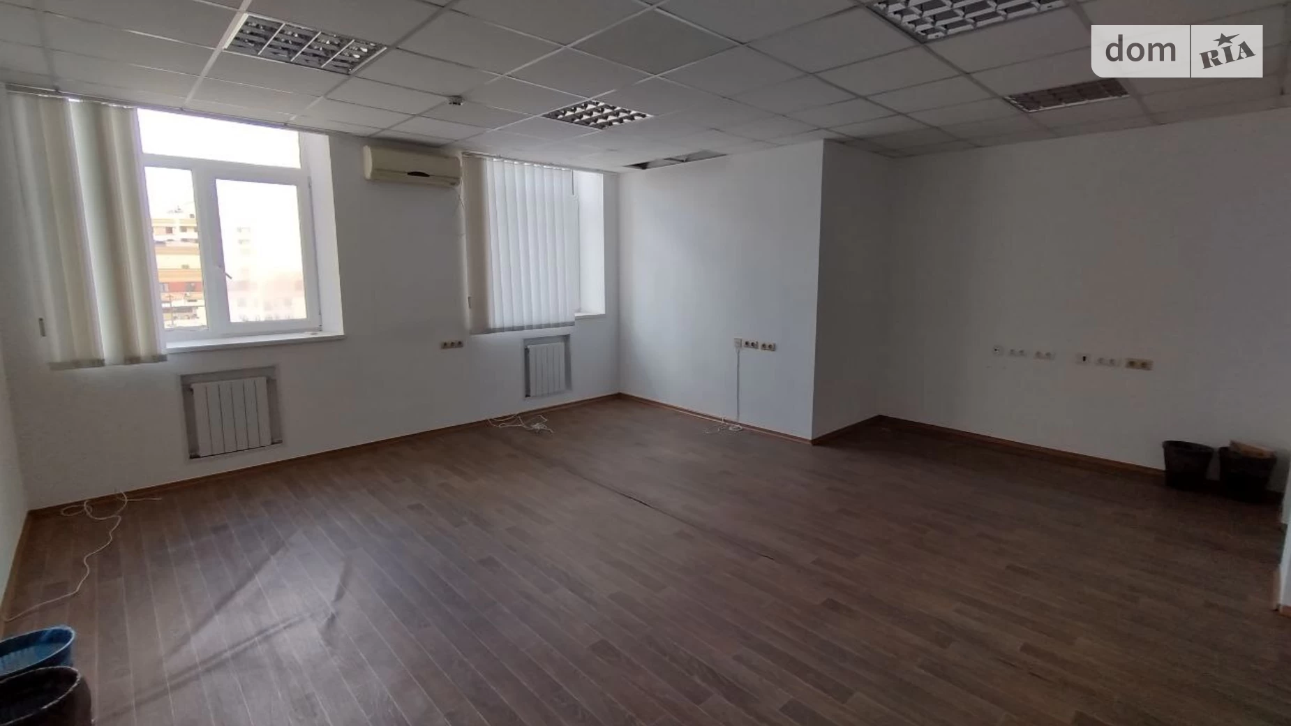 Сдается в аренду офис 41 кв. м в бизнес-центре, цена: 13530 грн - фото 2