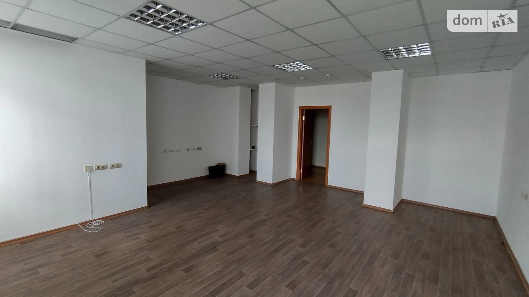 Сдается в аренду офис 41 кв. м в бизнес-центре, цена: 13530 грн - фото 3