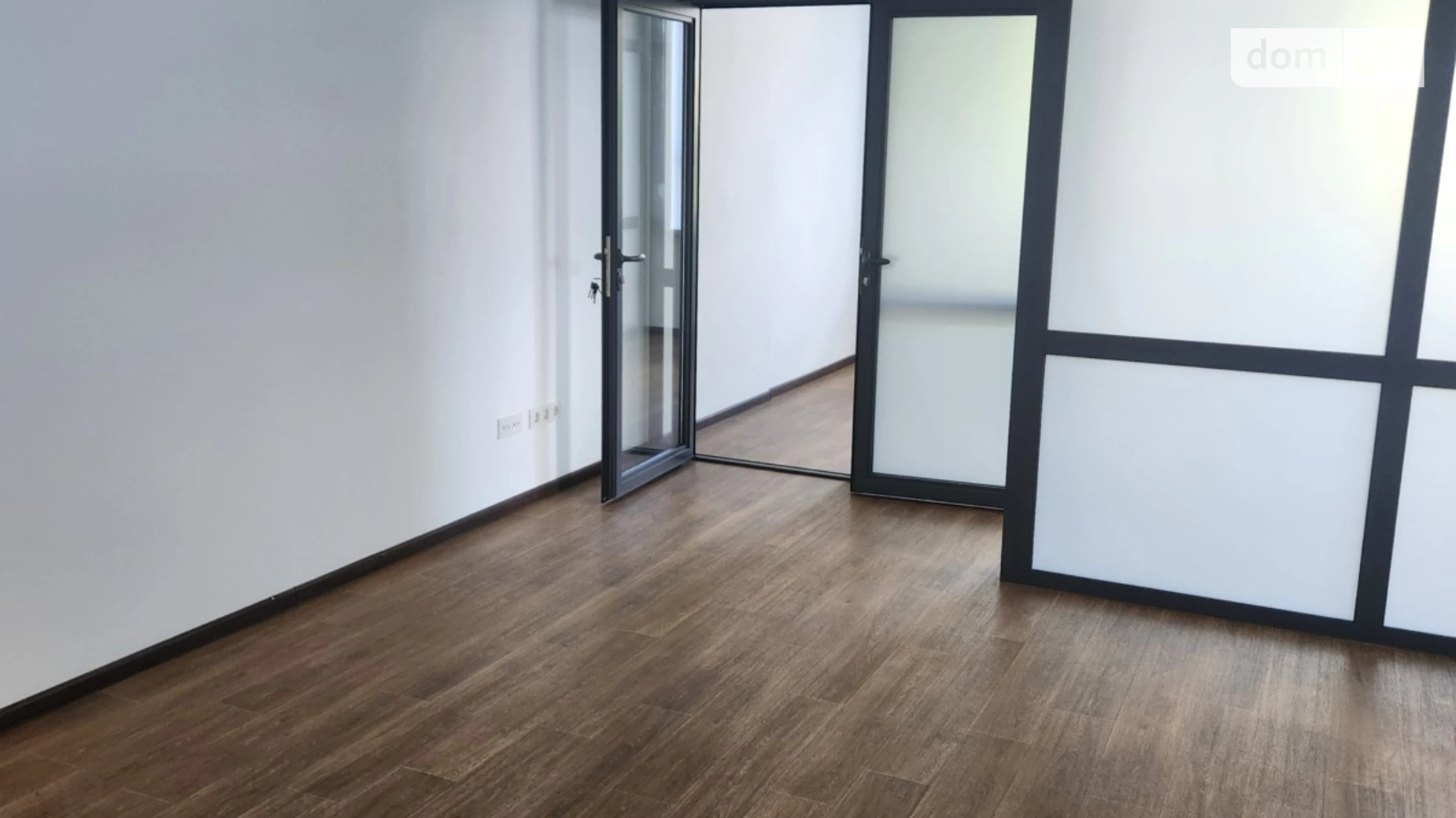 Сдается в аренду офис 130 кв. м в бизнес-центре, цена: 1690 $ - фото 5