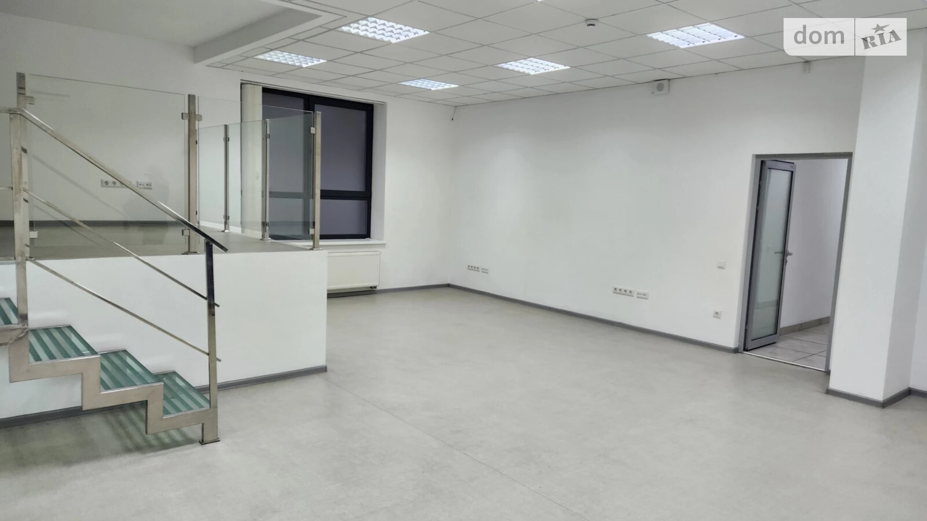 Сдается в аренду офис 275 кв. м в бизнес-центре, цена: 3575 $ - фото 3