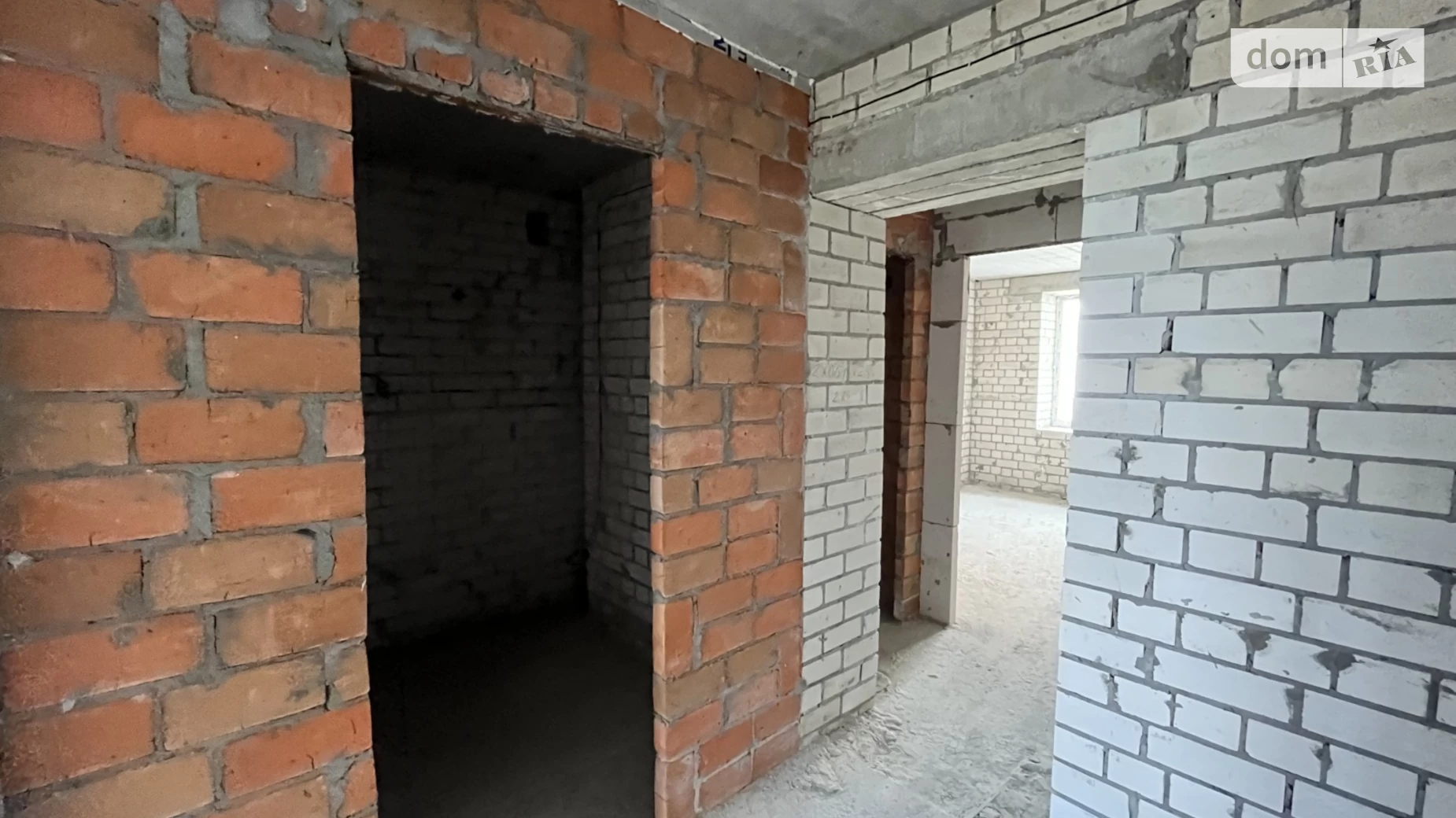 Продается 2-комнатная квартира 65 кв. м в Чернигове, ул. Независимости, 7В - фото 3