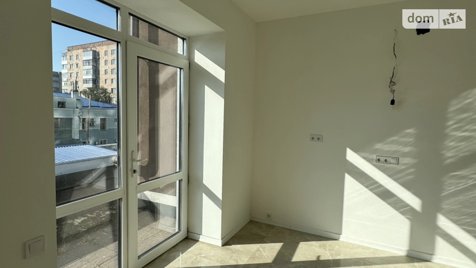 Продается 1-комнатная квартира 64 кв. м в Ровно, ул. Мазепы Гетьмана, 3 - фото 3