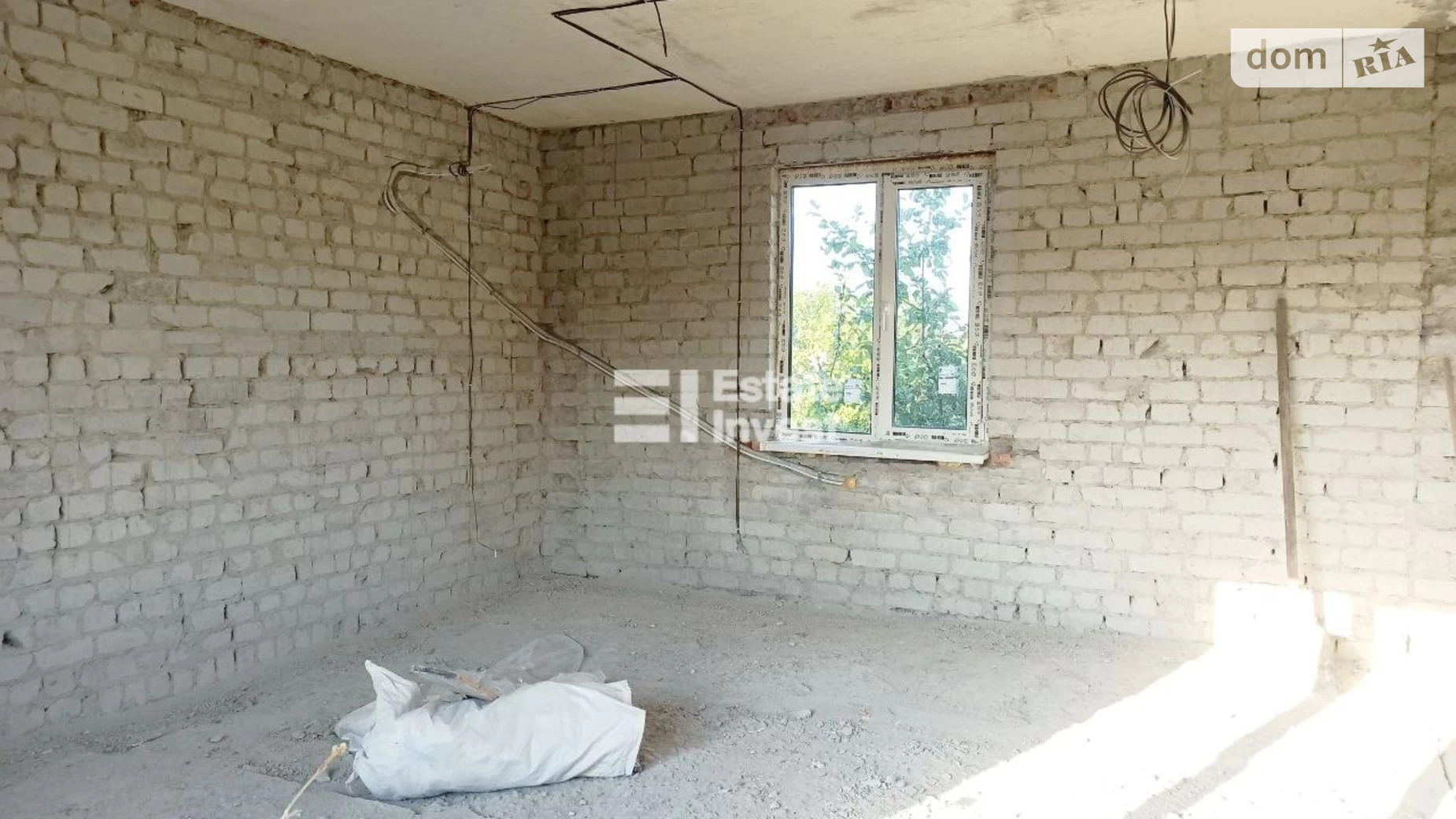Продается дом на 2 этажа 100 кв. м с гаражом, цена: 16000 $ - фото 2