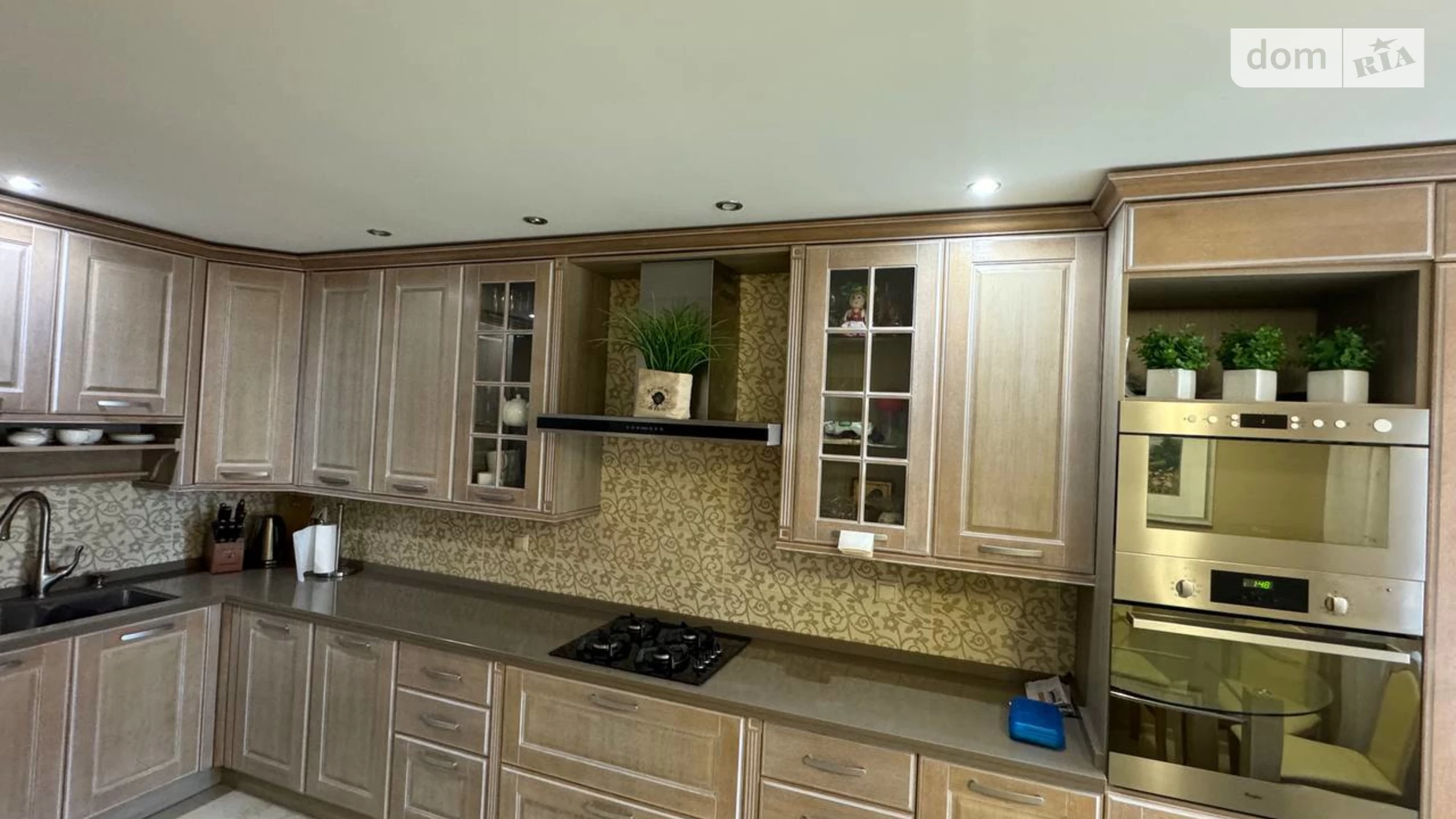 4-комнатная квартира 138 кв. м в Тернополе, просп. Бандеры Степана - фото 2