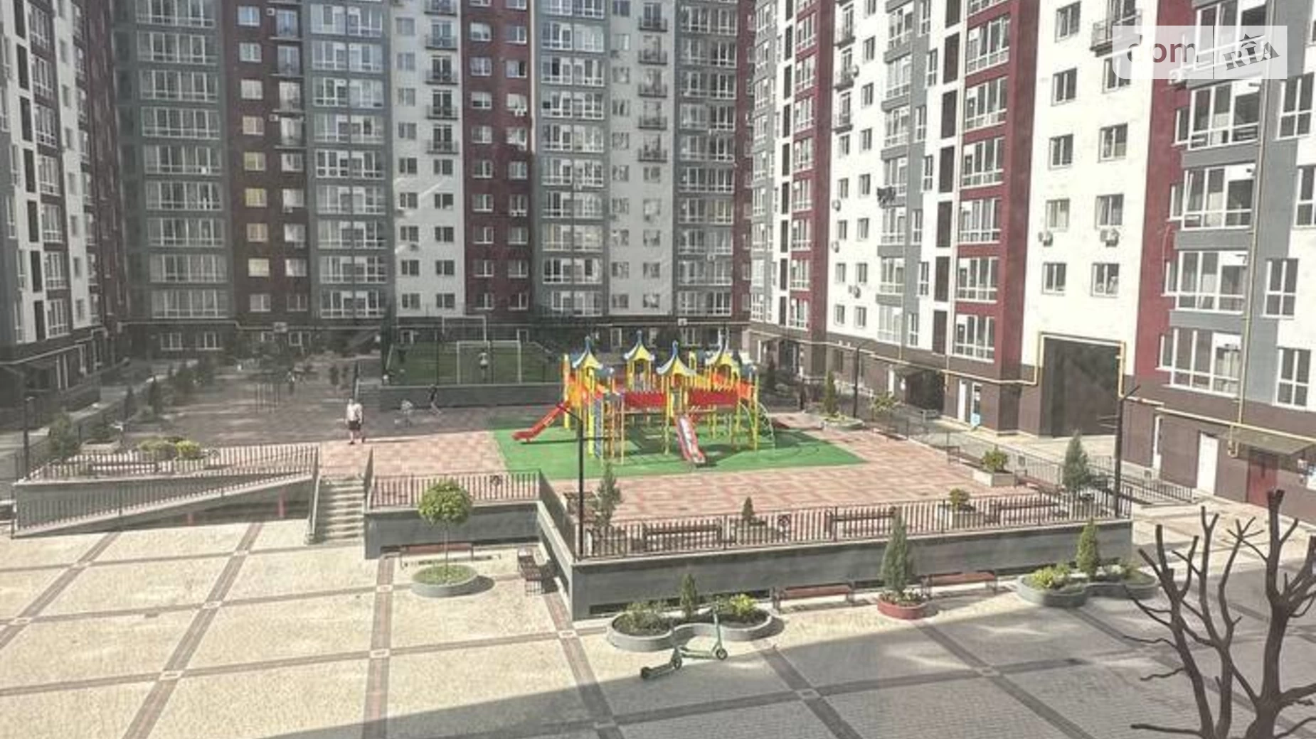 Продается 2-комнатная квартира 69 кв. м в Ивано-Франковске, ул. Княгинин - фото 2