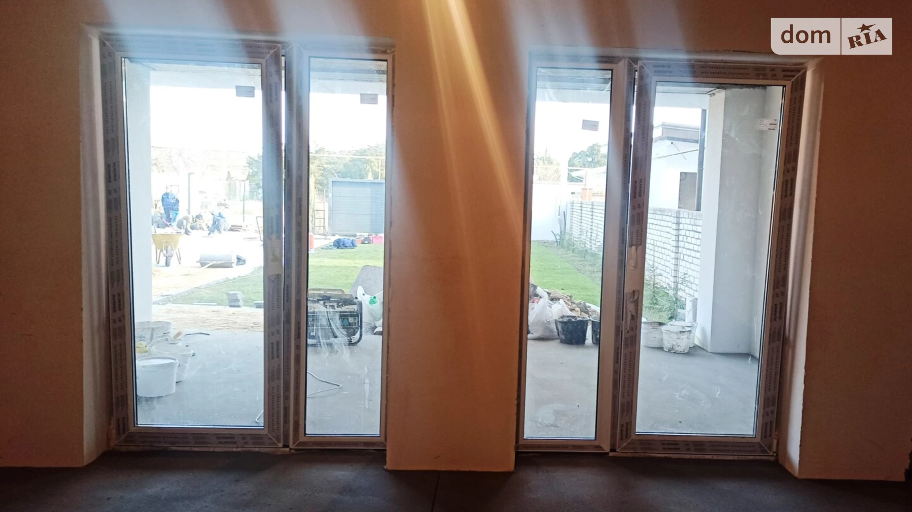 Продается дом на 2 этажа 160 кв. м с гаражом, цена: 230000 $ - фото 4
