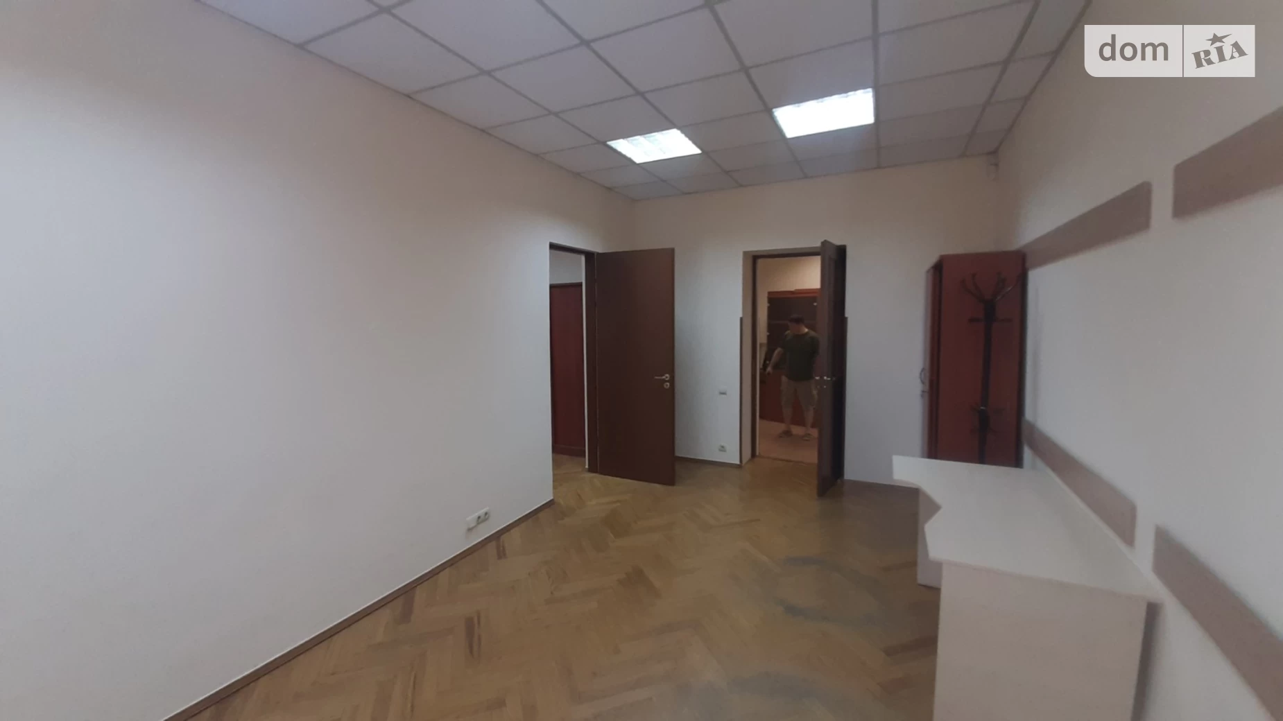 Здається в оренду офіс 92 кв. м в бізнес-центрі, цена: 700 $ - фото 5