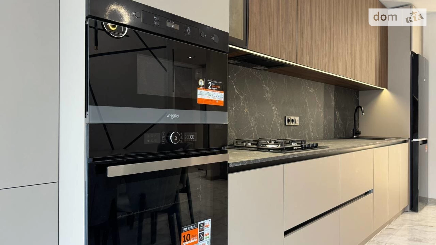 Продается 2-комнатная квартира 60 кв. м в Ивано-Франковске, ул. Юліана Пелеша(Крайковского), 1А - фото 4