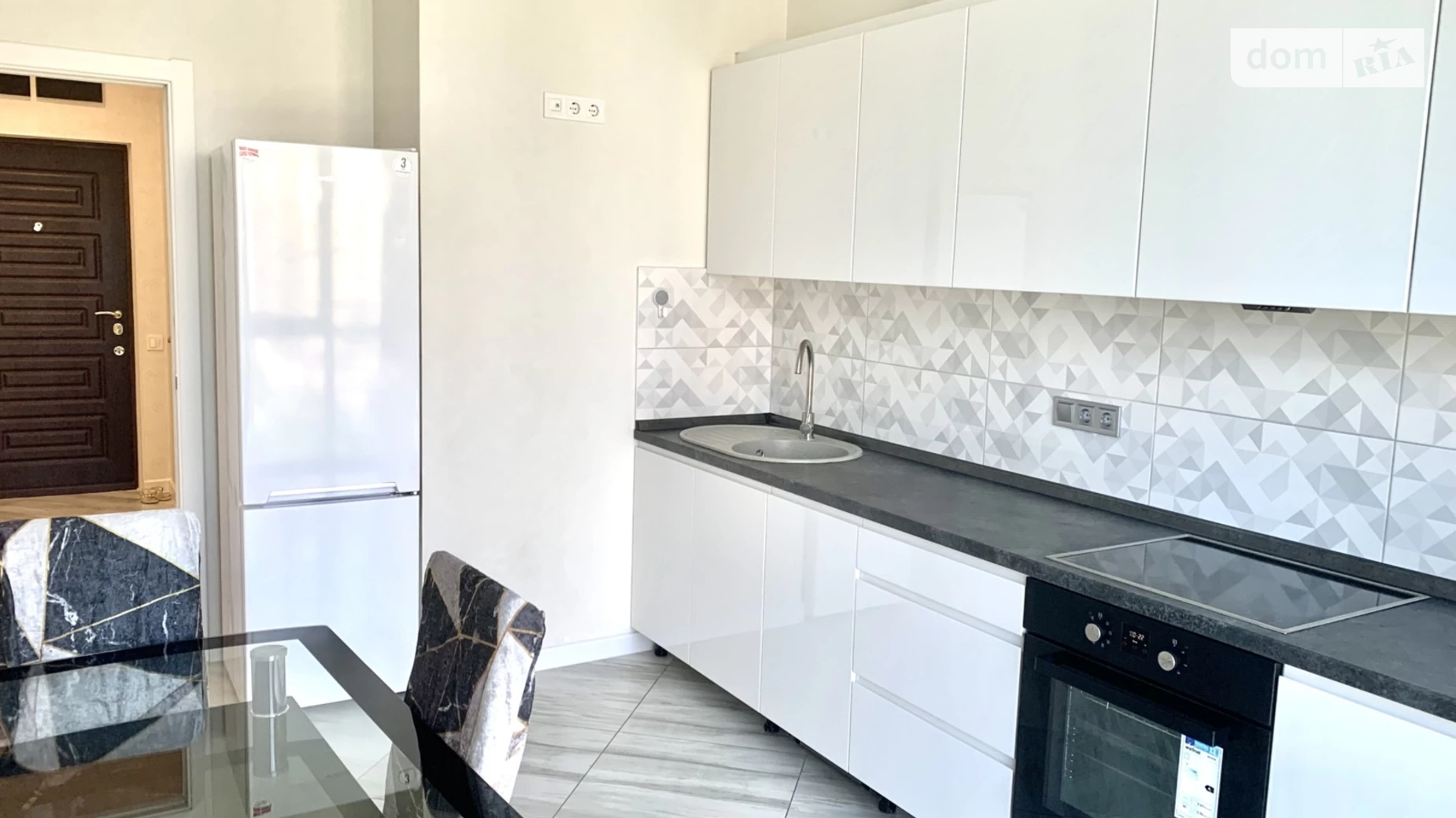 Сдается в аренду 2-комнатная квартира 55 кв. м в Одессе, цена: 650 $ - фото 2