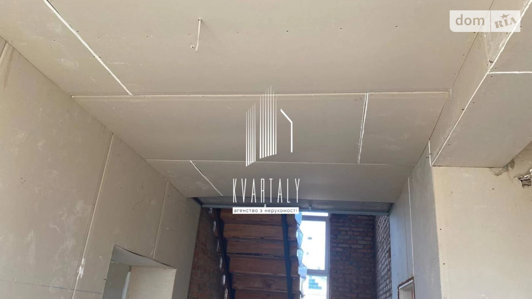 Продается дом на 3 этажа 433.9 кв. м с балконом, цена: 190000 $ - фото 2