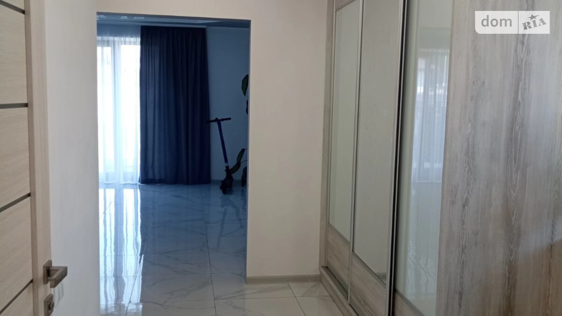 Продается дом на 2 этажа 118 кв. м с бассейном, цена: 140000 $ - фото 3
