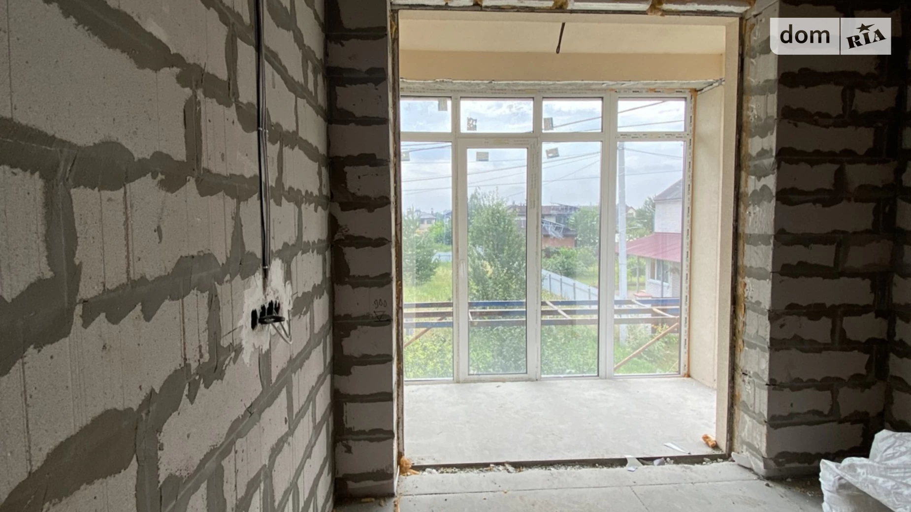 Продается 2-комнатная квартира 65 кв. м в Ирпене, ул. Рыльского, 5/1 - фото 2