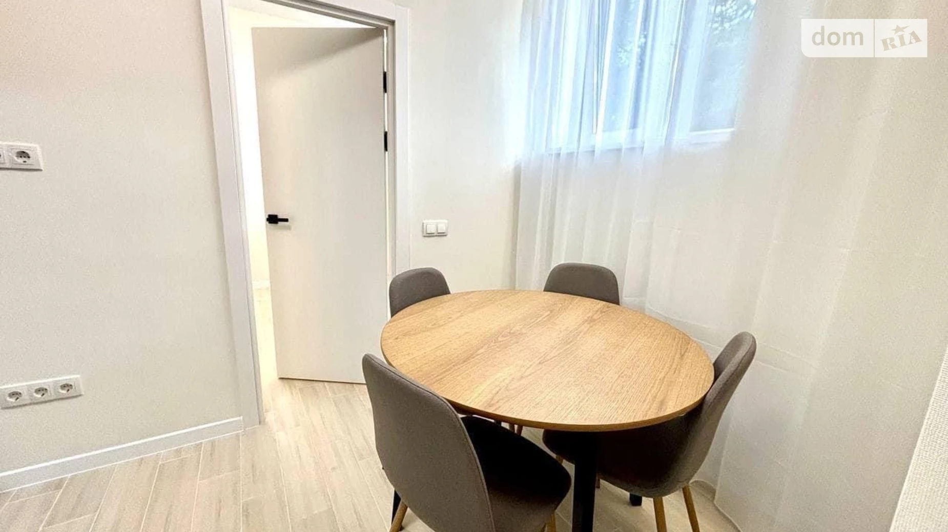 Продается 1-комнатная квартира 34 кв. м в Ирпене, ул. Николая Сингаевского(Новооскольская) - фото 3