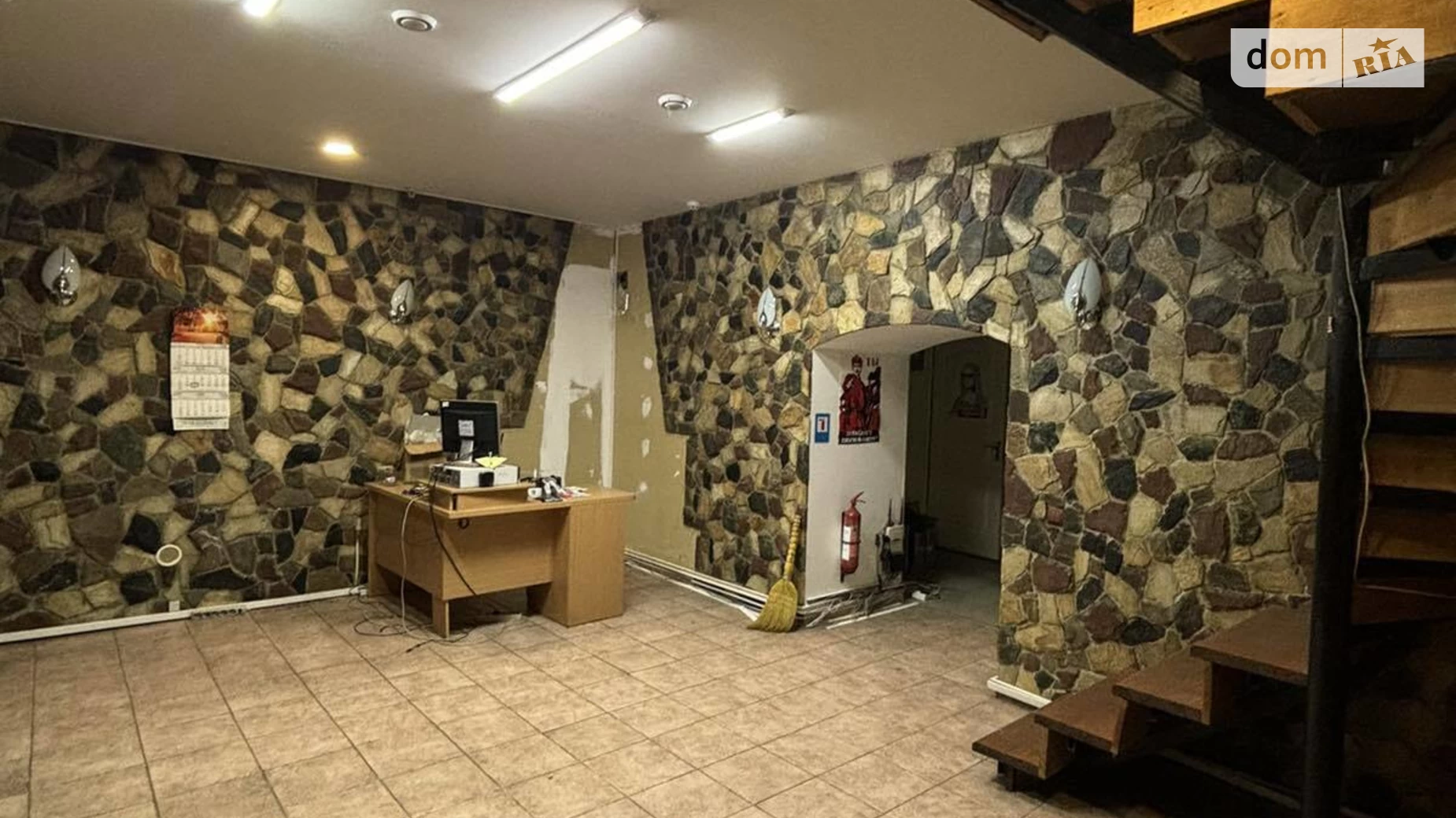 Продається офіс 140 кв. м в бізнес-центрі, цена: 119900 $ - фото 5