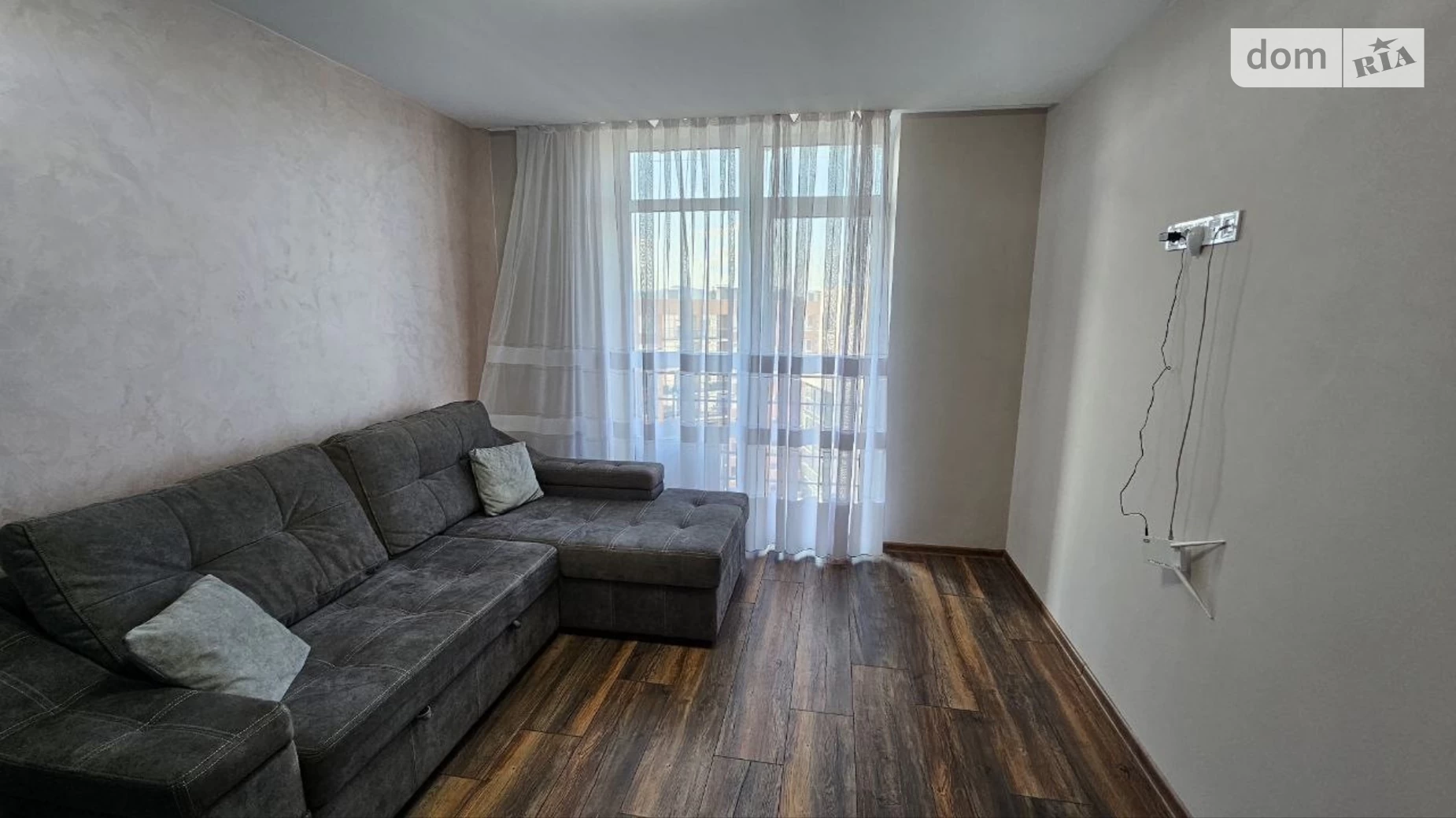Продается 3-комнатная квартира 94 кв. м в Черновцах, ул. Воробкевича Сидора, 33А - фото 2