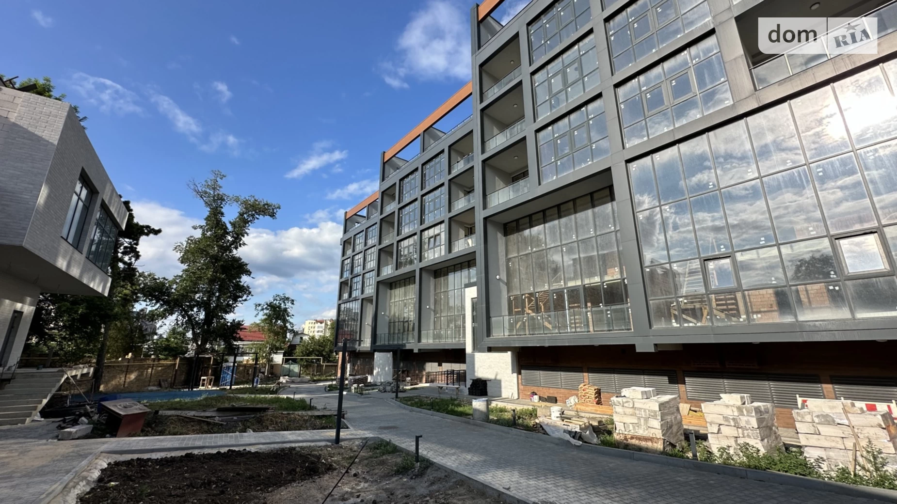 Продается 3-комнатная квартира 107 кв. м в Одессе, ул. Репина, 1Б - фото 2