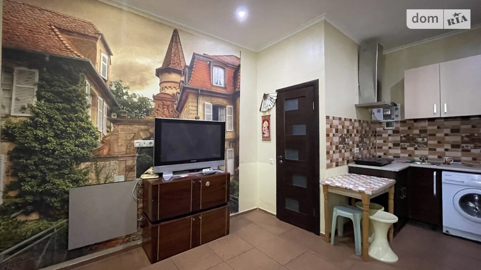Продается 1-комнатная квартира 28 кв. м в Черноморске, ул. Парусная - фото 4