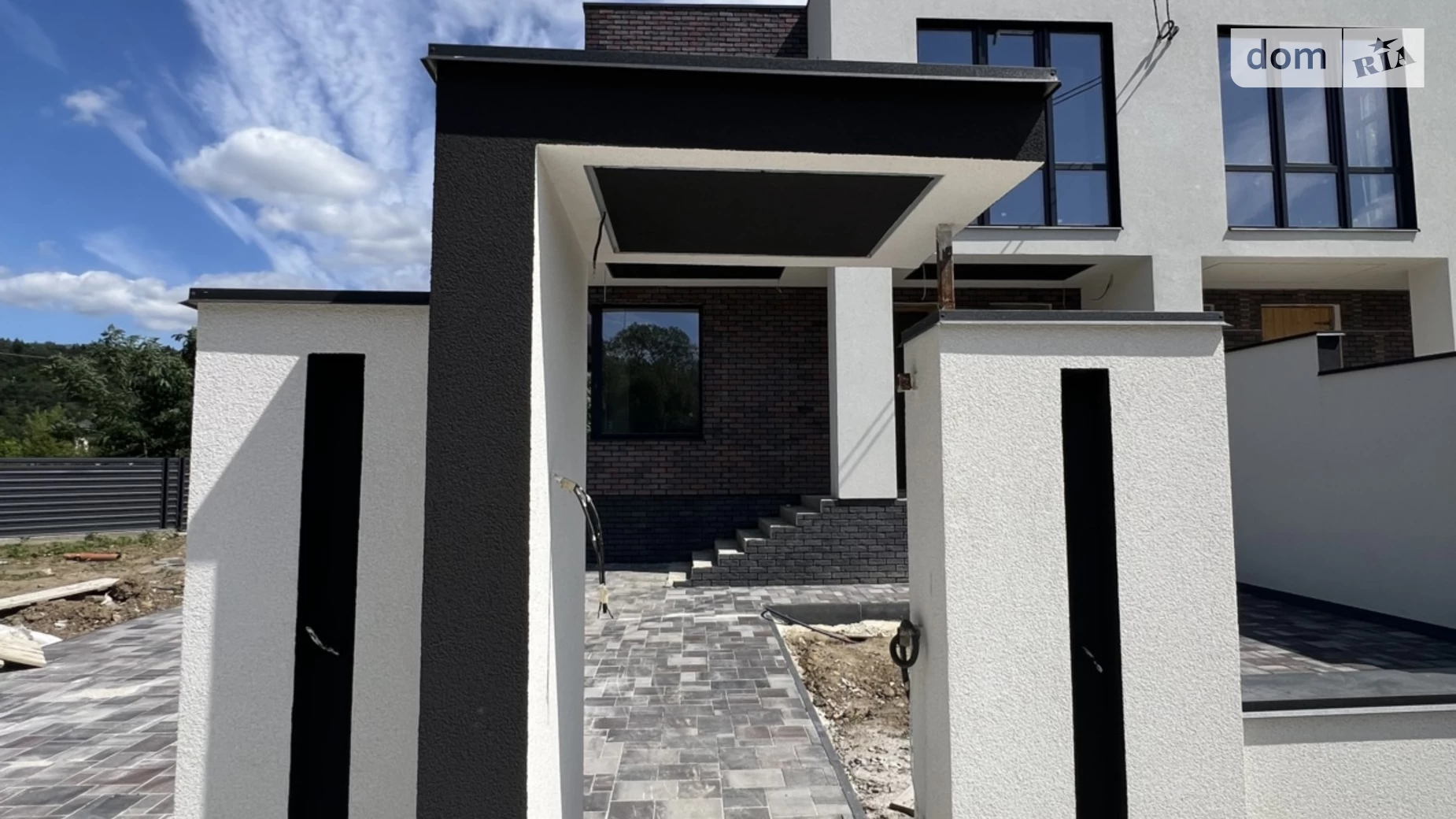 Продается дом на 2 этажа 128 кв. м с садом, цена: 120000 $ - фото 3