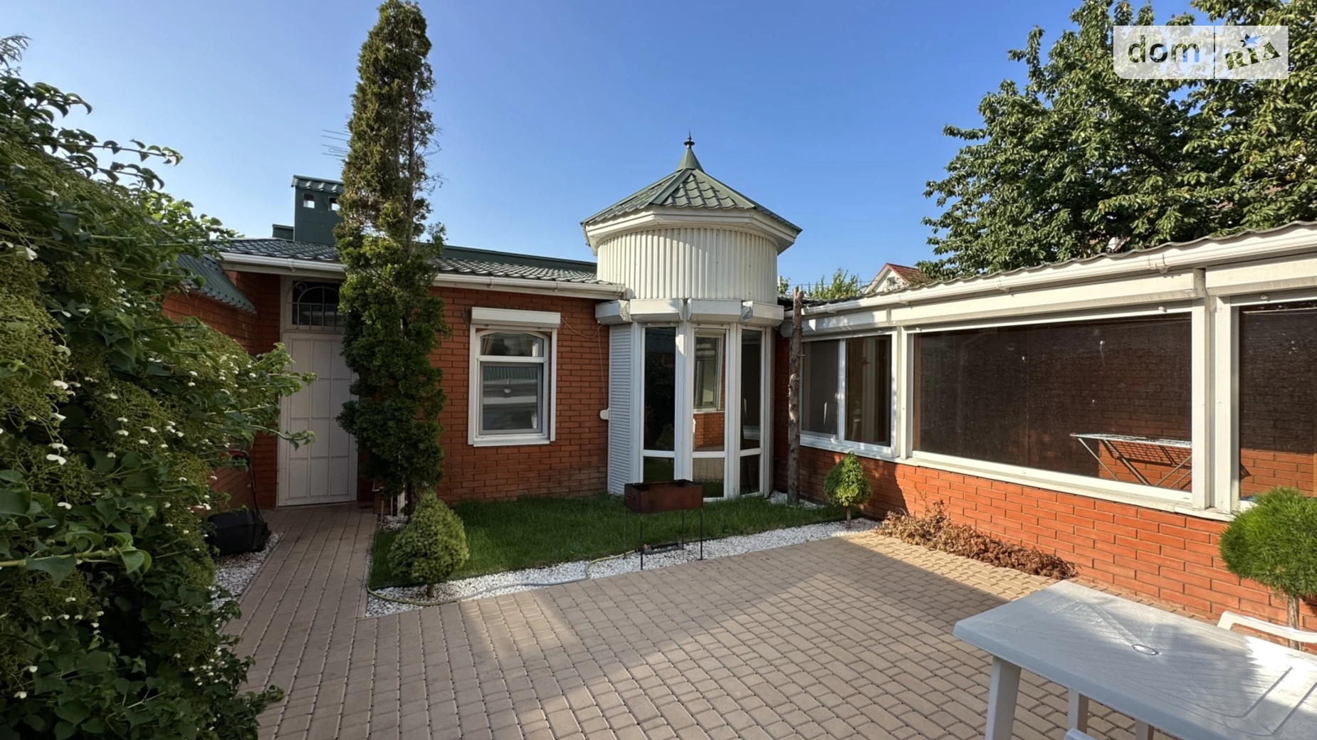 Продается дом на 2 этажа 190 кв. м с садом, цена: 190000 $ - фото 2