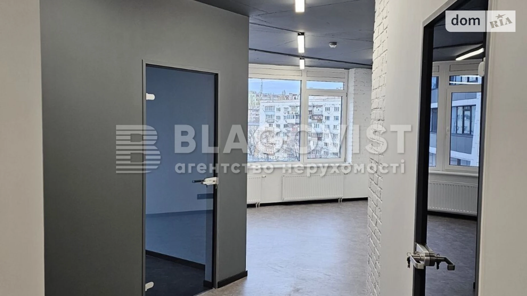 Сдается в аренду офис 80 кв. м в бизнес-центре, цена: 1500 $ - фото 2