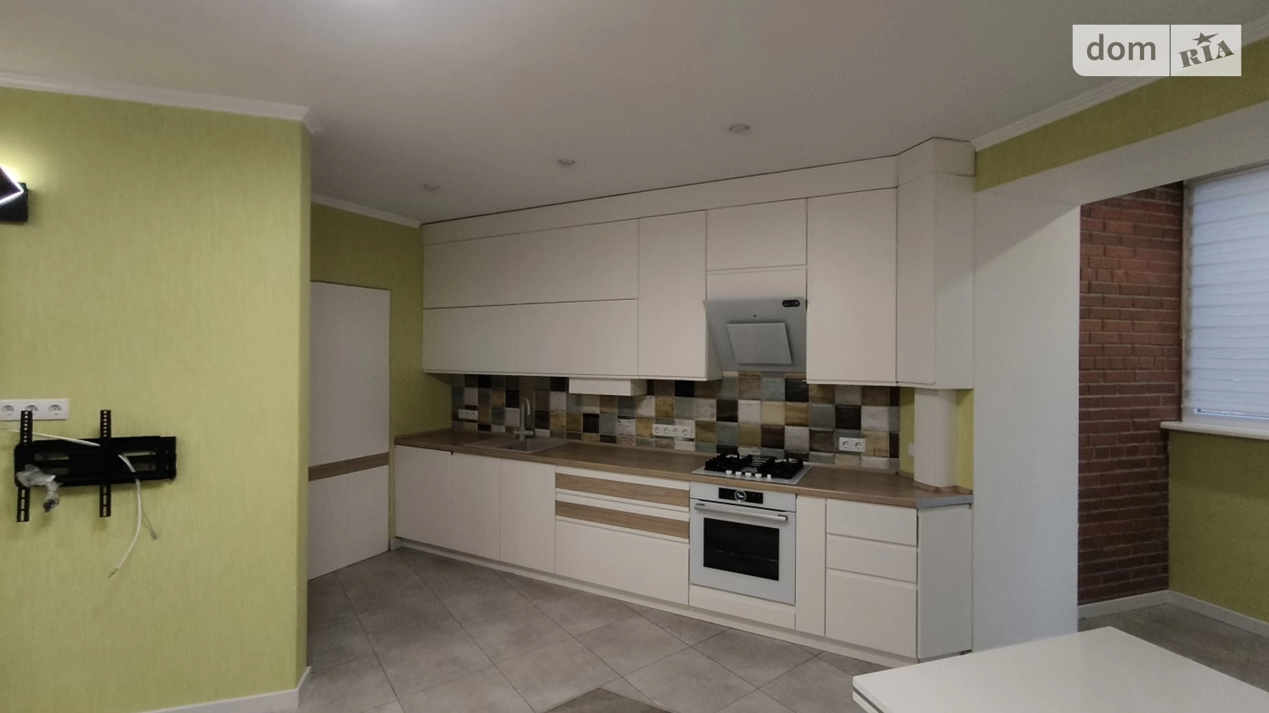 Продается 2-комнатная квартира 72.1 кв. м в Ирпене, ул. Университетская(Карла Маркса) - фото 2