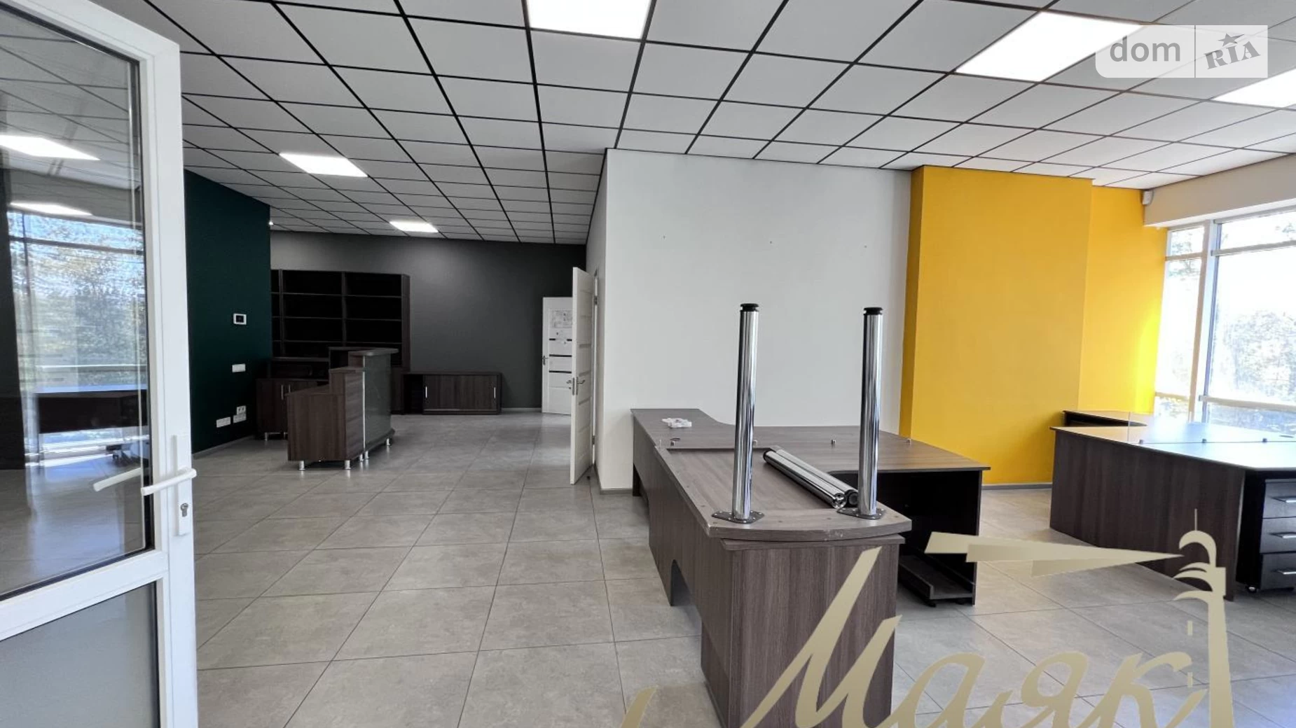 Сдается в аренду офис 255 кв. м в бизнес-центре, цена: 3380 $ - фото 4