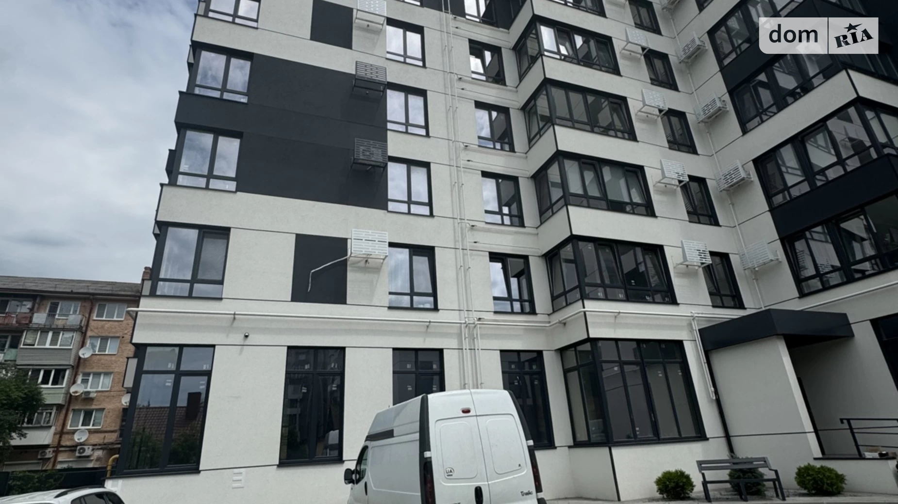 Продается 1-комнатная квартира 45 кв. м в Ровно, ул. Шевченко, 85 - фото 2