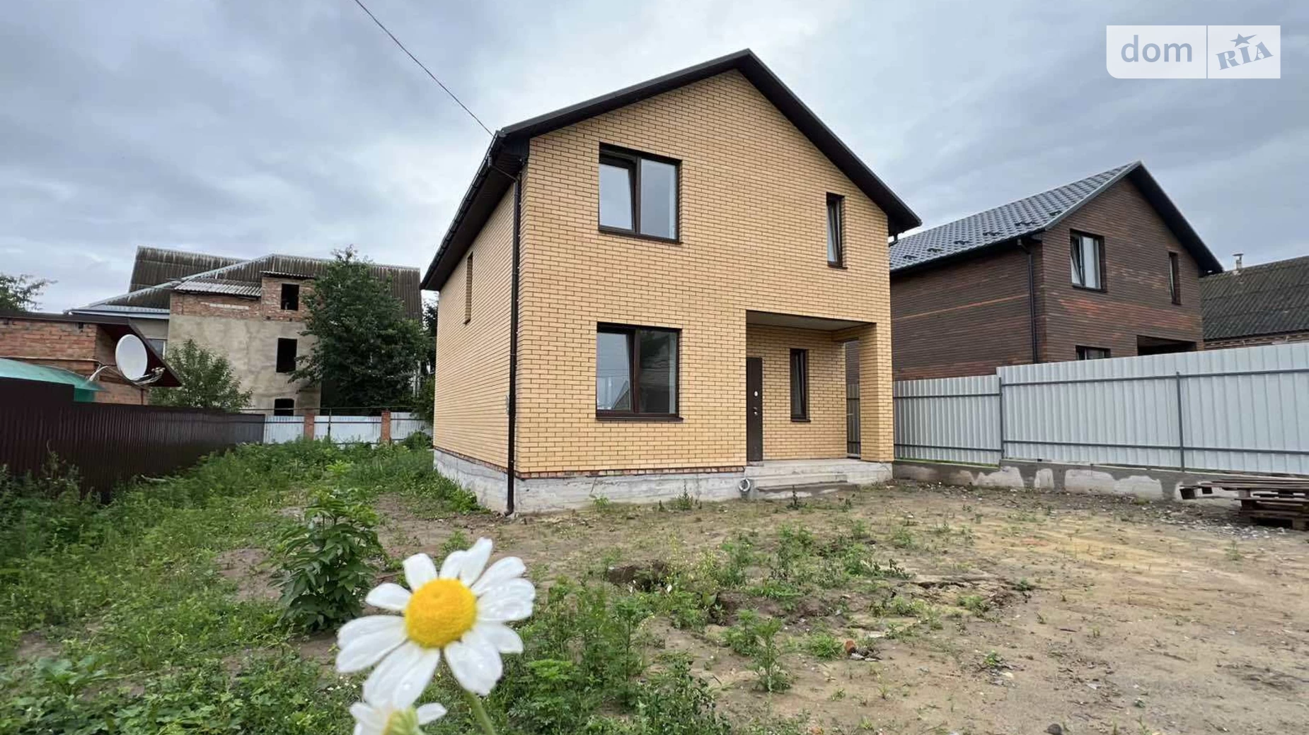 Продается дом на 2 этажа 120 кв. м с участком, цена: 130000 $ - фото 2