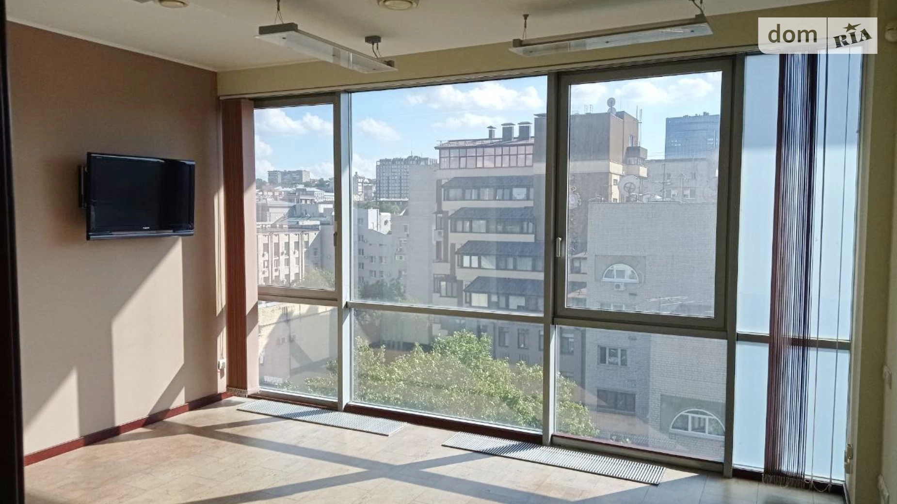 Сдается в аренду офис 140.5 кв. м в бизнес-центре, цена: 1400 $ - фото 5