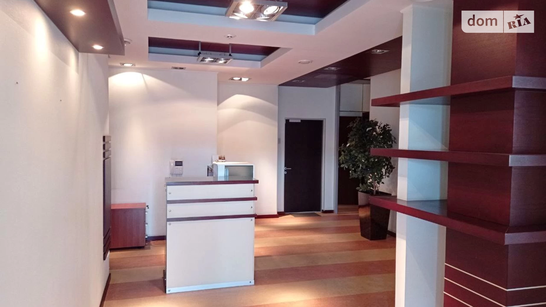 Сдается в аренду офис 140.5 кв. м в бизнес-центре, цена: 1400 $ - фото 2