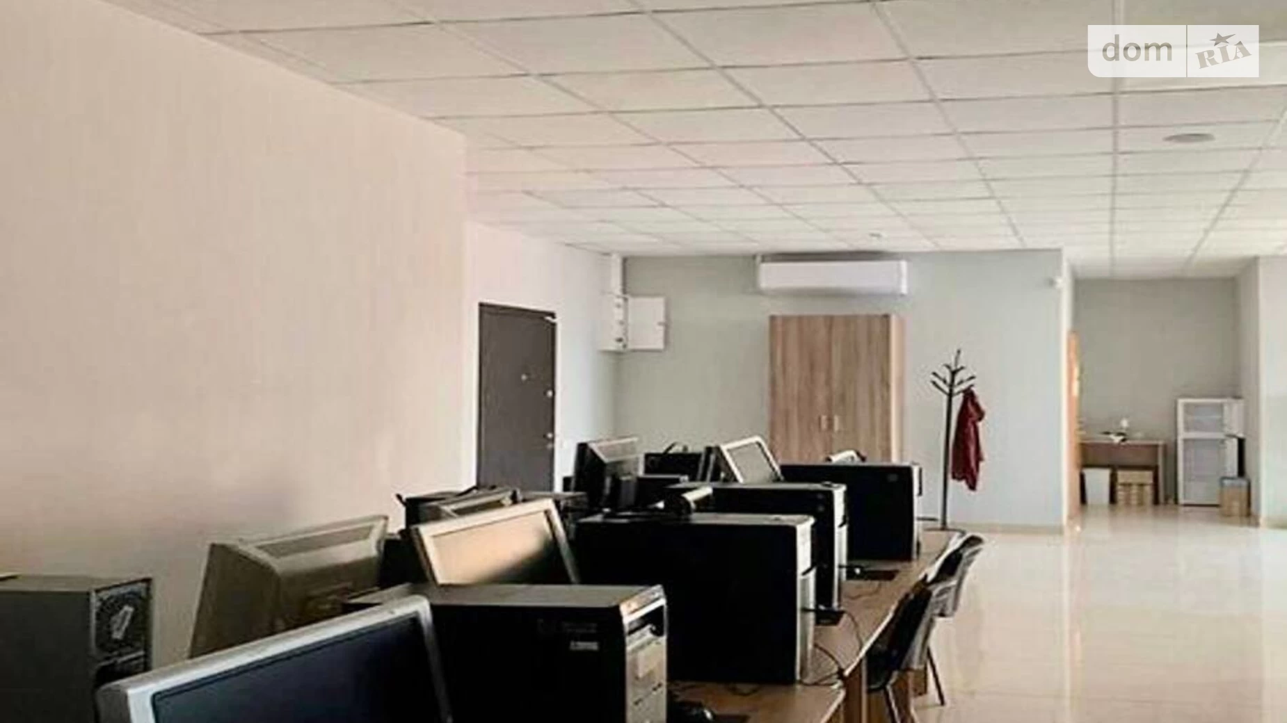 Сдается в аренду офис 130 кв. м в бизнес-центре, цена: 1300 $ - фото 2