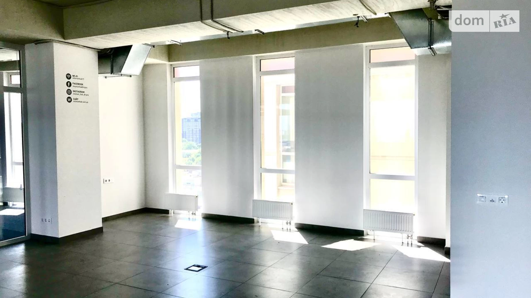 Сдается в аренду офис 250 кв. м в бизнес-центре, цена: 2500 $ - фото 4
