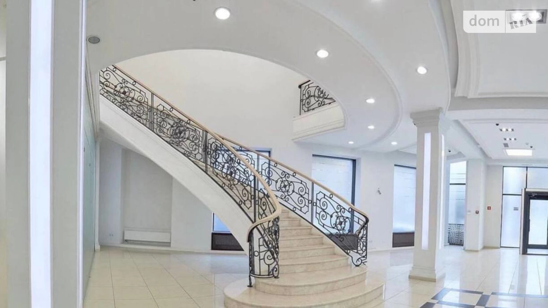 Сдается в аренду офис 800 кв. м в бизнес-центре, цена: 280000 грн - фото 2