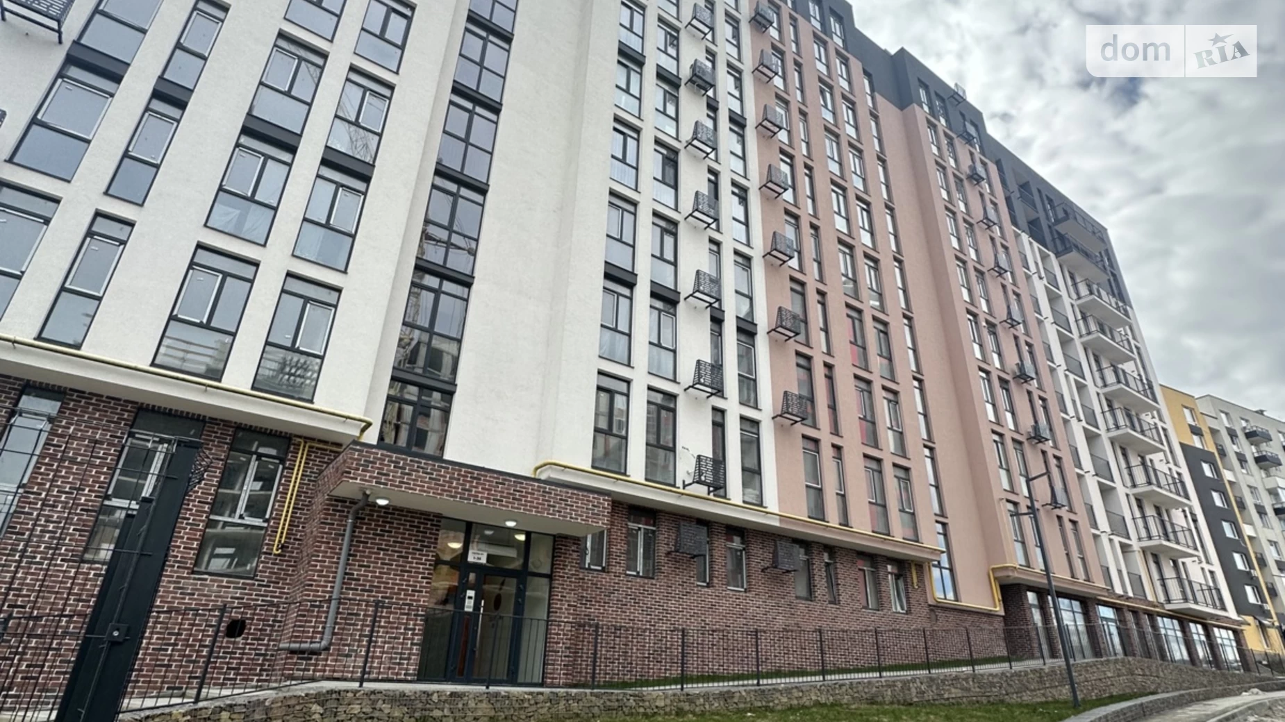 Продається 2-кімнатна квартира 70.3 кв. м у Львові, вул. Під Голоском, 16 - фото 4