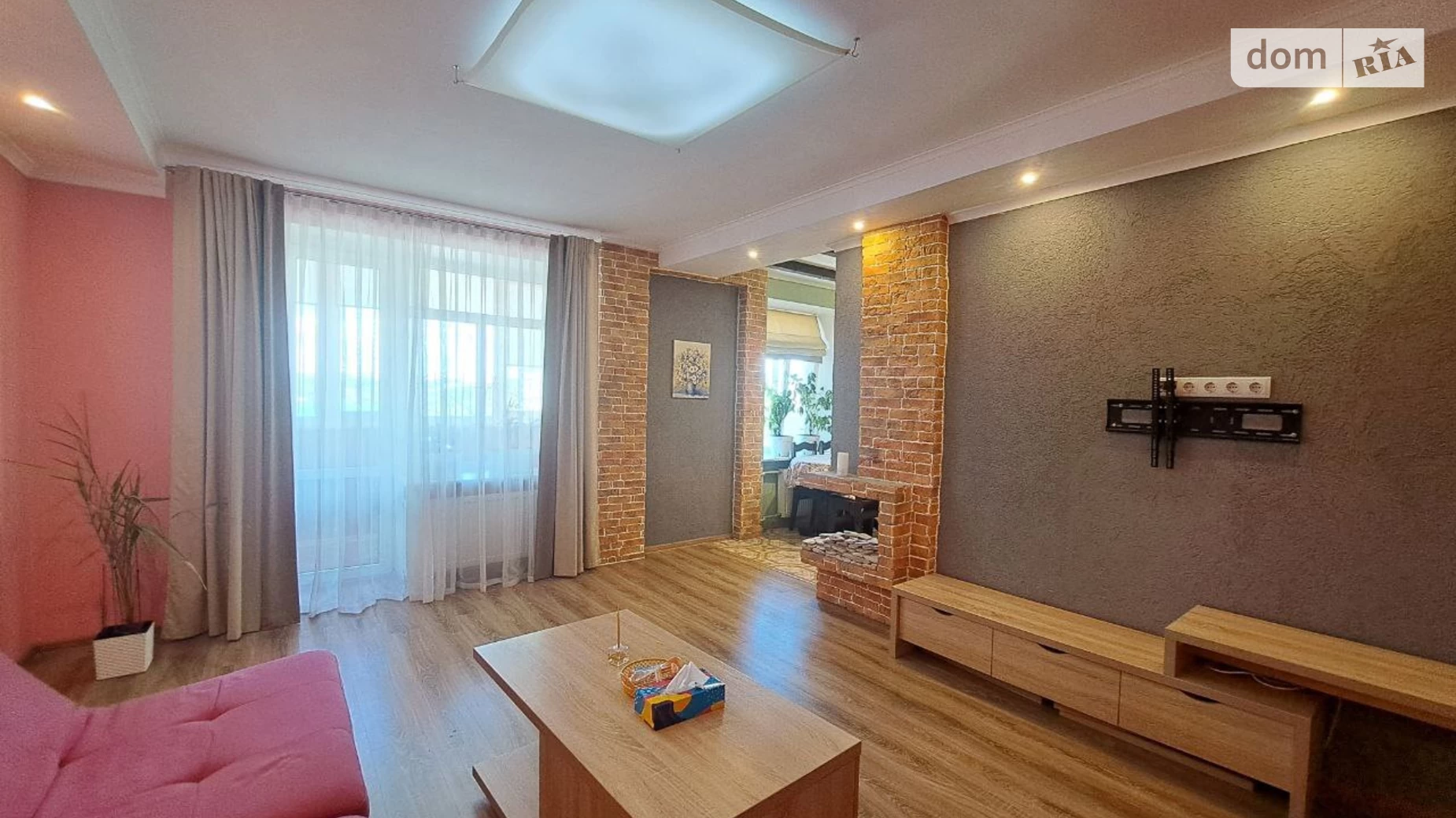 Продается 2-комнатная квартира 66 кв. м в Буче, ул. Центральная, 33В - фото 2