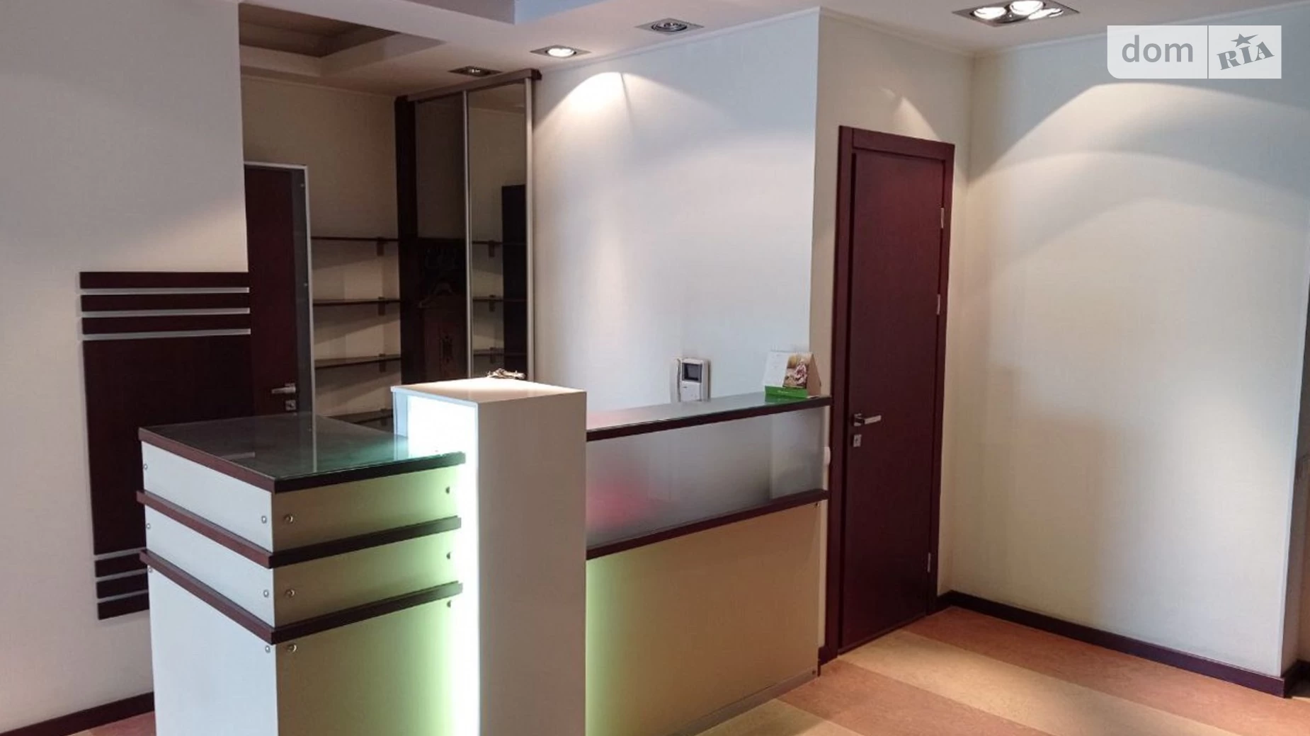 Сдается в аренду офис 140.5 кв. м в бизнес-центре, цена: 1400 $ - фото 4