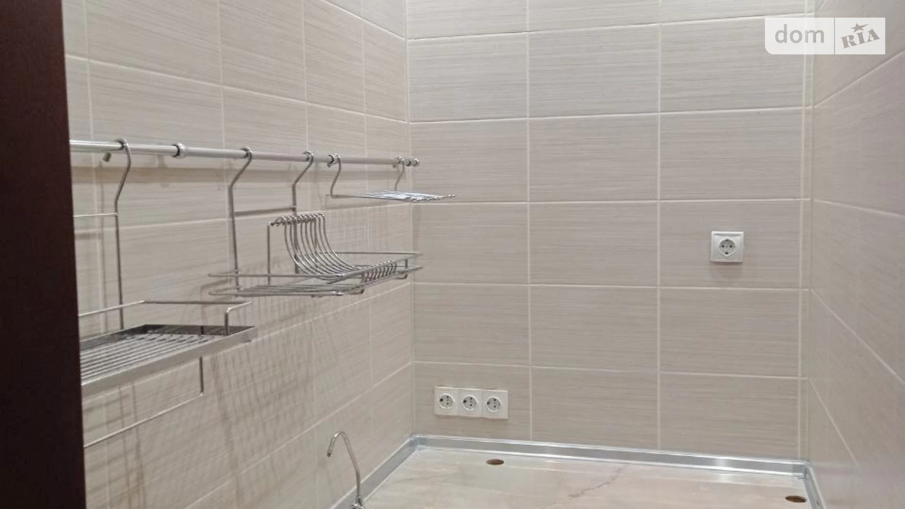 Сдается в аренду офис 140.5 кв. м в бизнес-центре, цена: 1400 $ - фото 4