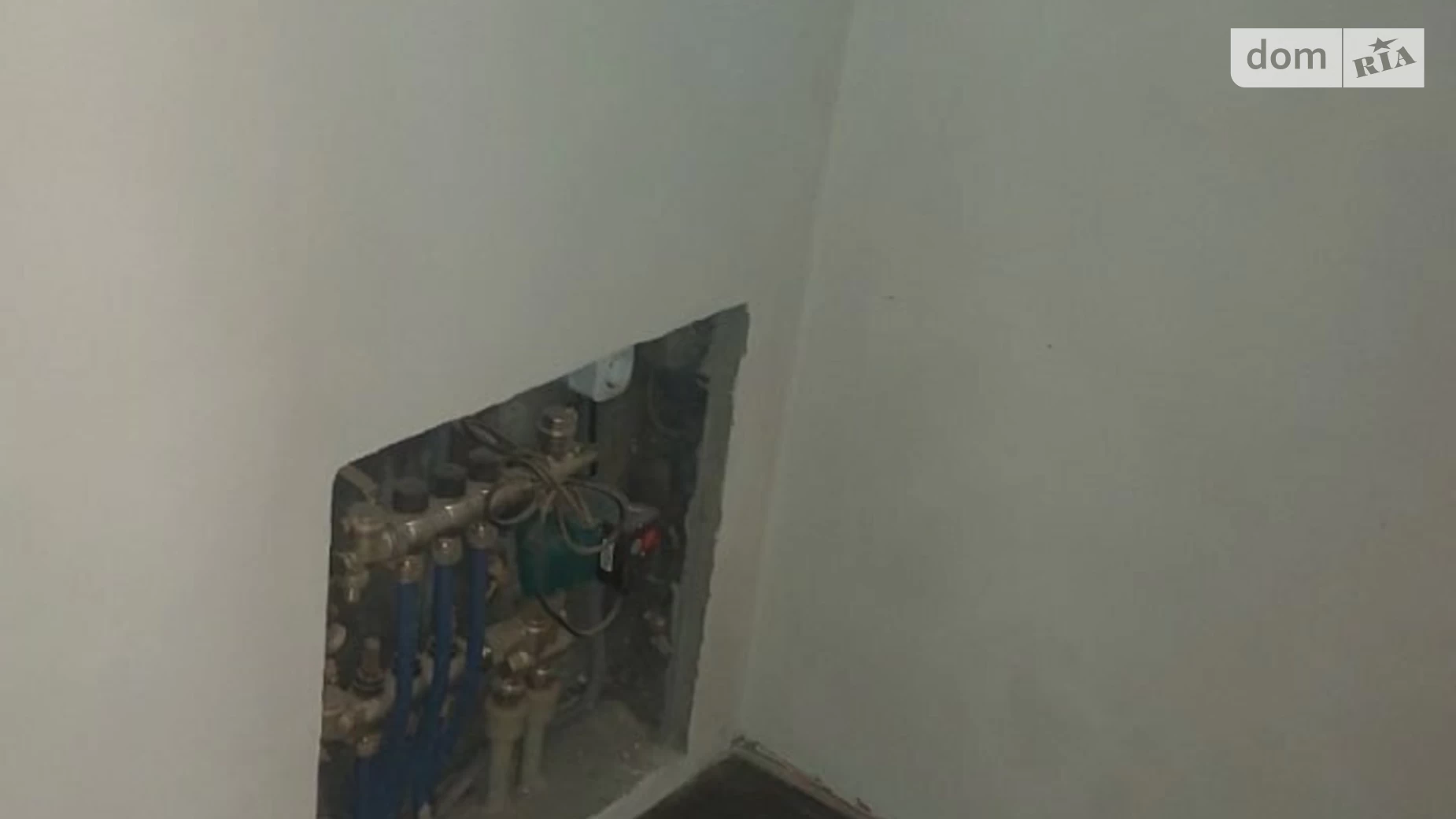 Продается дом на 3 этажа 82 кв. м с бассейном, цена: 80000 $ - фото 5