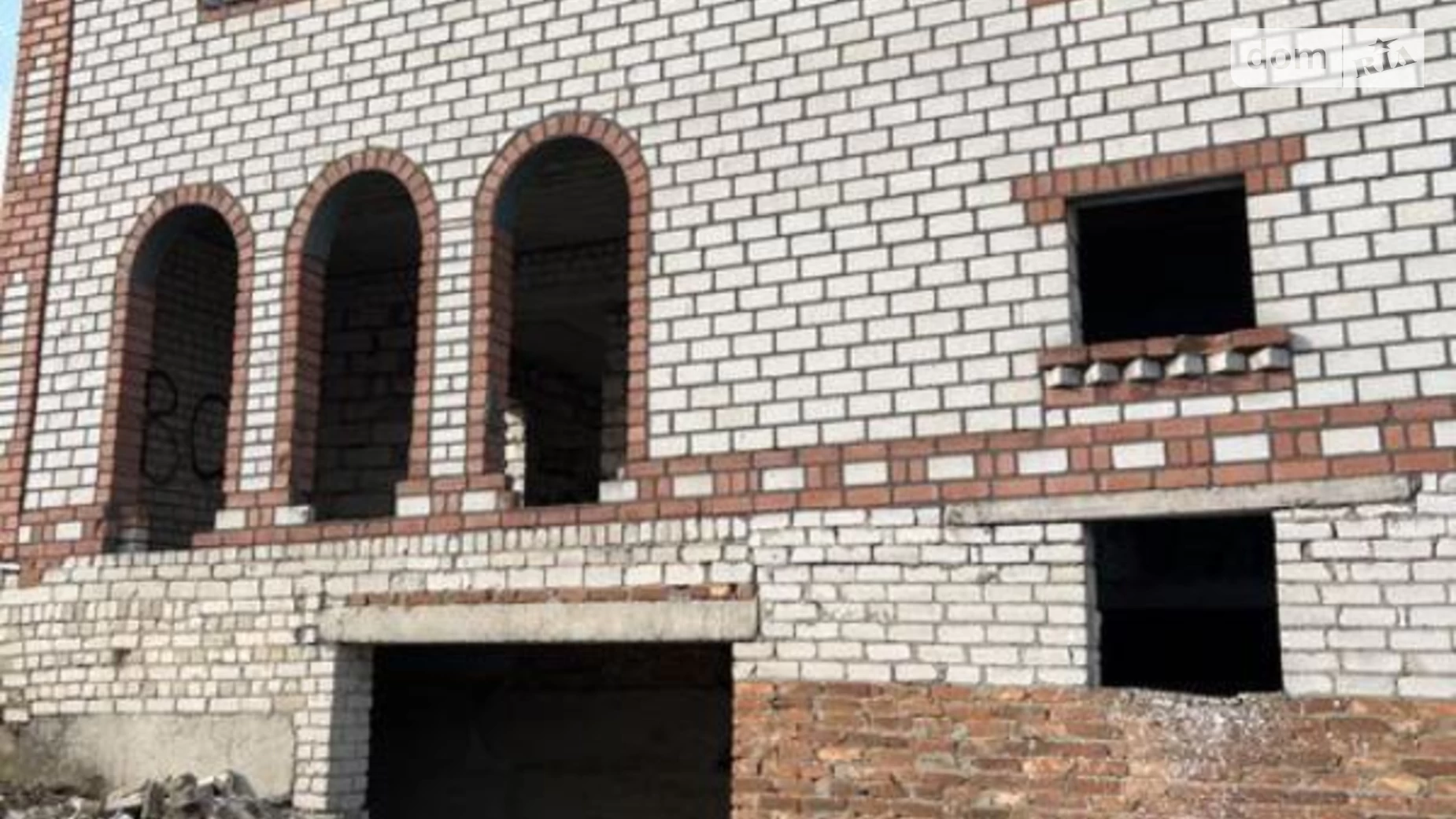 Продается дом на 3 этажа 360 кв. м с балконом, цена: 22500 $ - фото 2