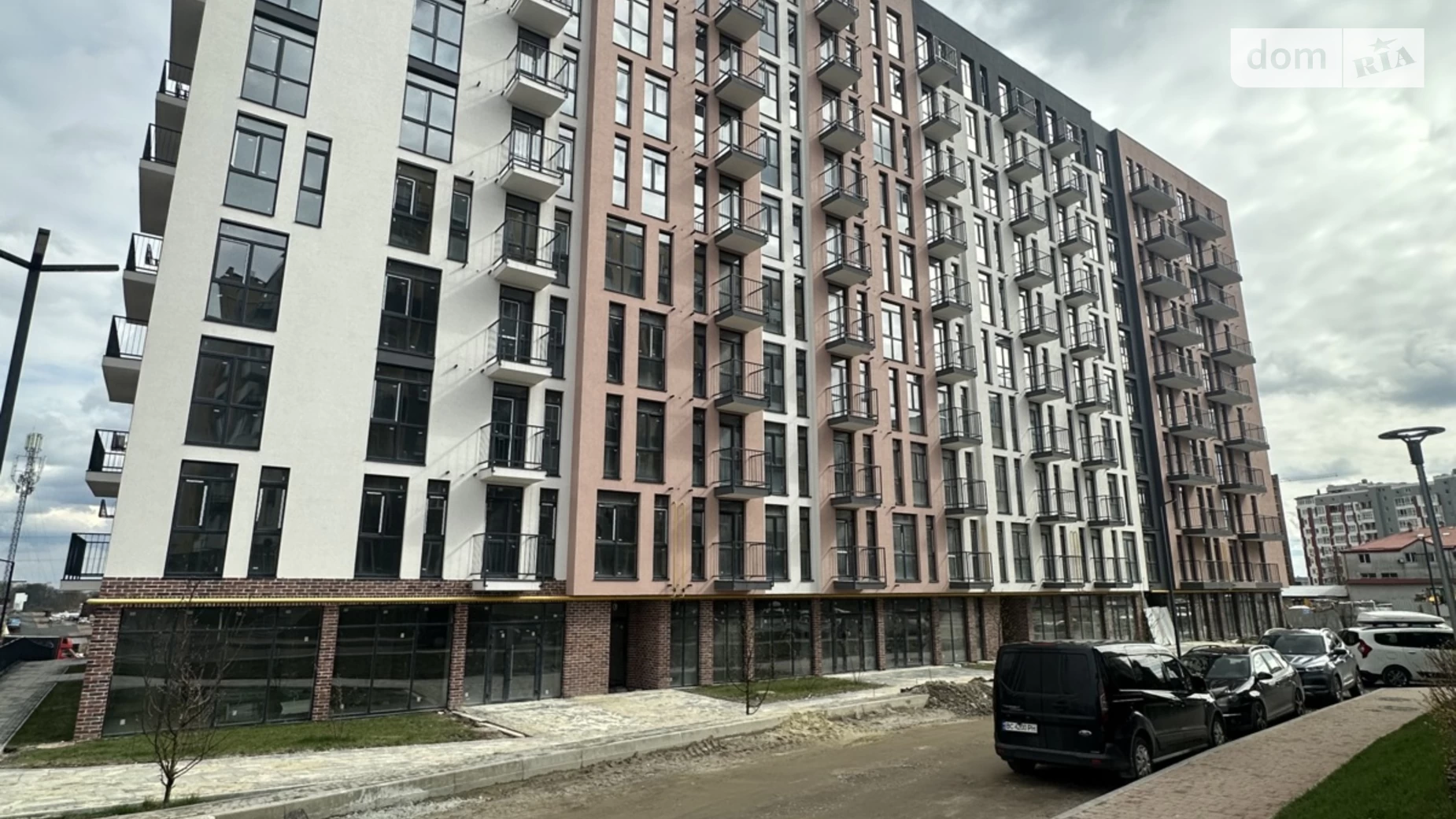 Продається 2-кімнатна квартира 70.2 кв. м у Львові, вул. Під Голоском, 16 - фото 2