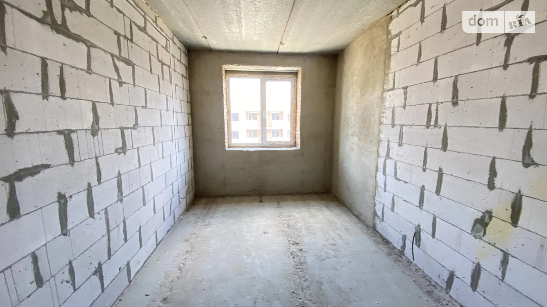 Продается 1-комнатная квартира 42 кв. м в, цена: 34000 $ - фото 2