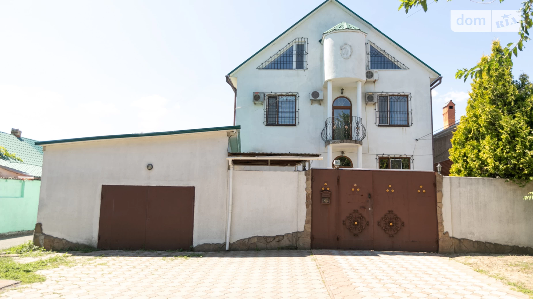 Продается дом на 3 этажа 450 кв. м с бассейном, цена: 170000 $ - фото 2