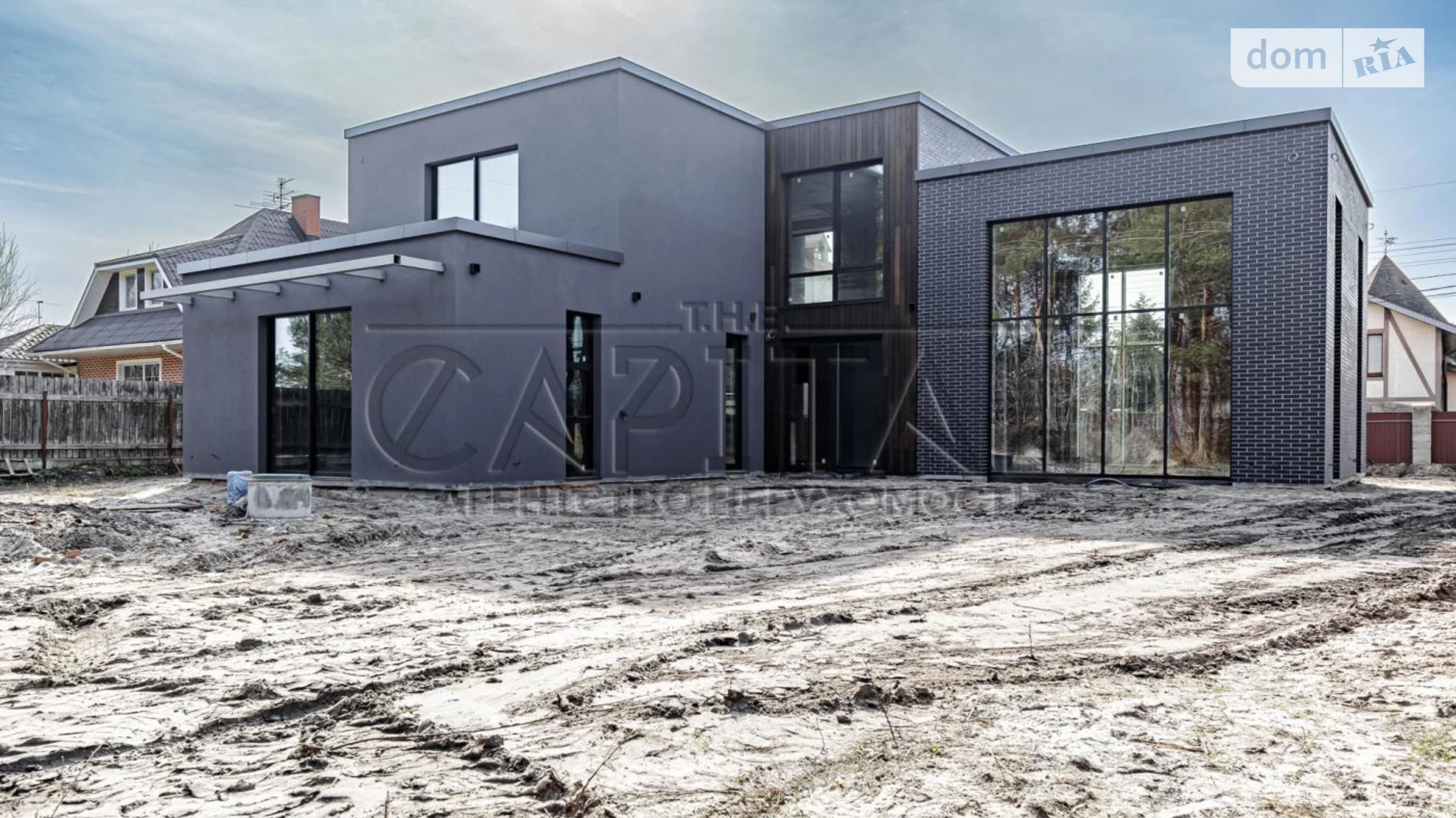 Продается дом на 2 этажа 258 кв. м с гаражом, цена: 490000 $ - фото 2