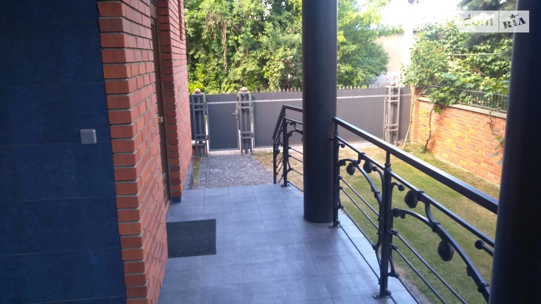 Продается дом на 3 этажа 292.9 кв. м с подвалом, цена: 490000 € - фото 5