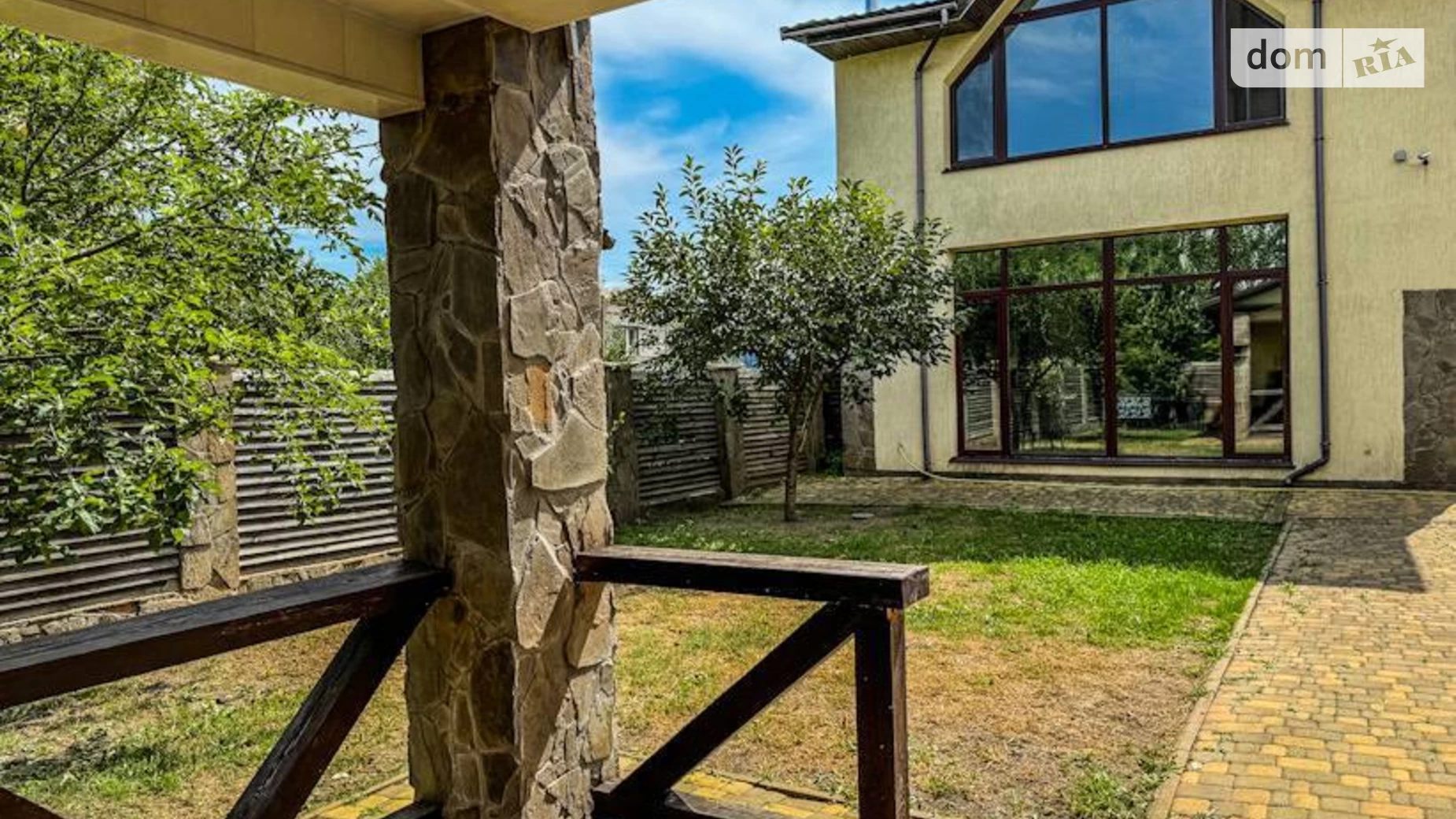 Продается дом на 2 этажа 257 кв. м с камином, цена: 210000 $ - фото 3