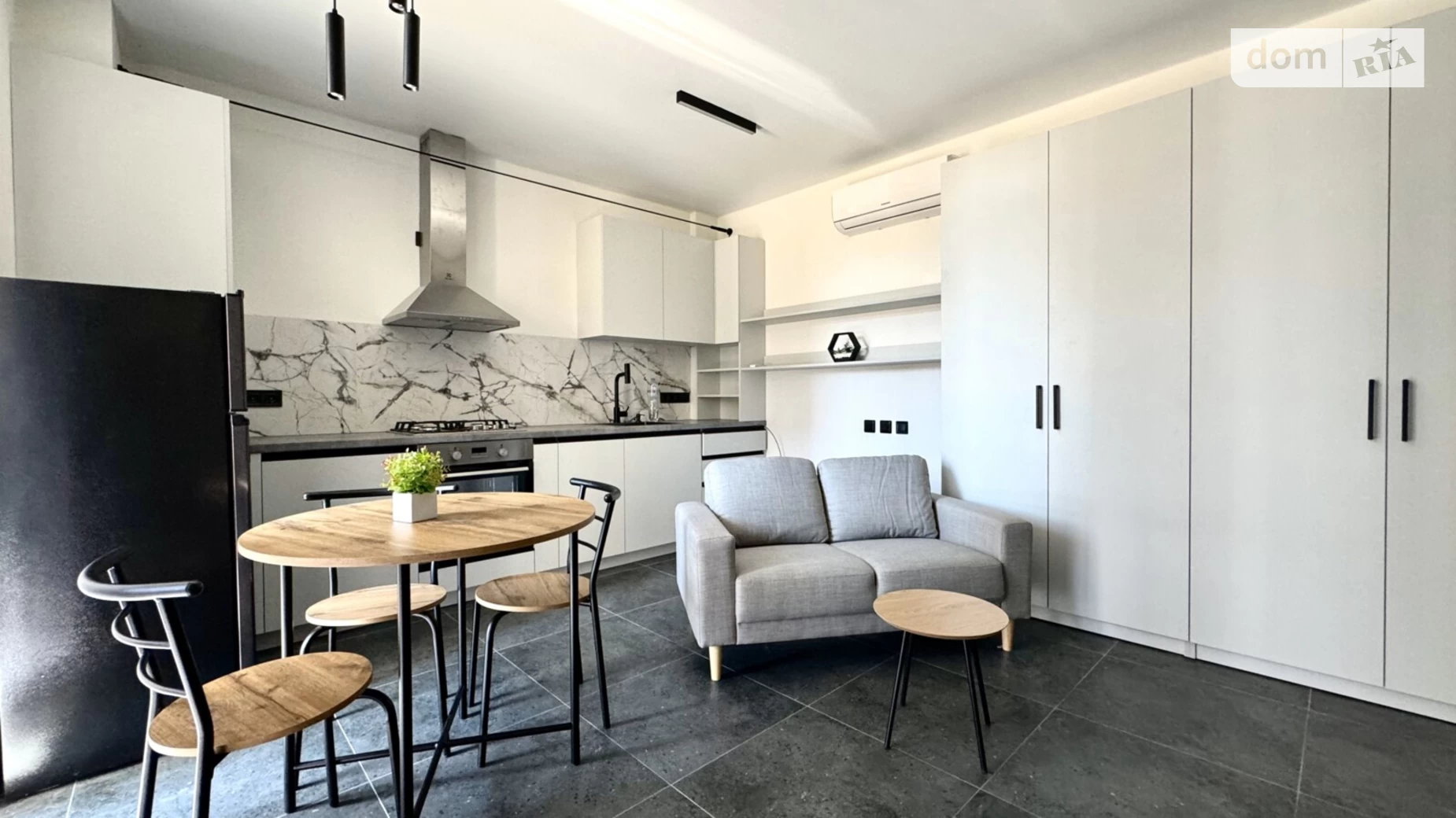 Продается 1-комнатная квартира 40 кв. м в Ирпене, ул. Кобылянской Ольги, 1В/20 - фото 4