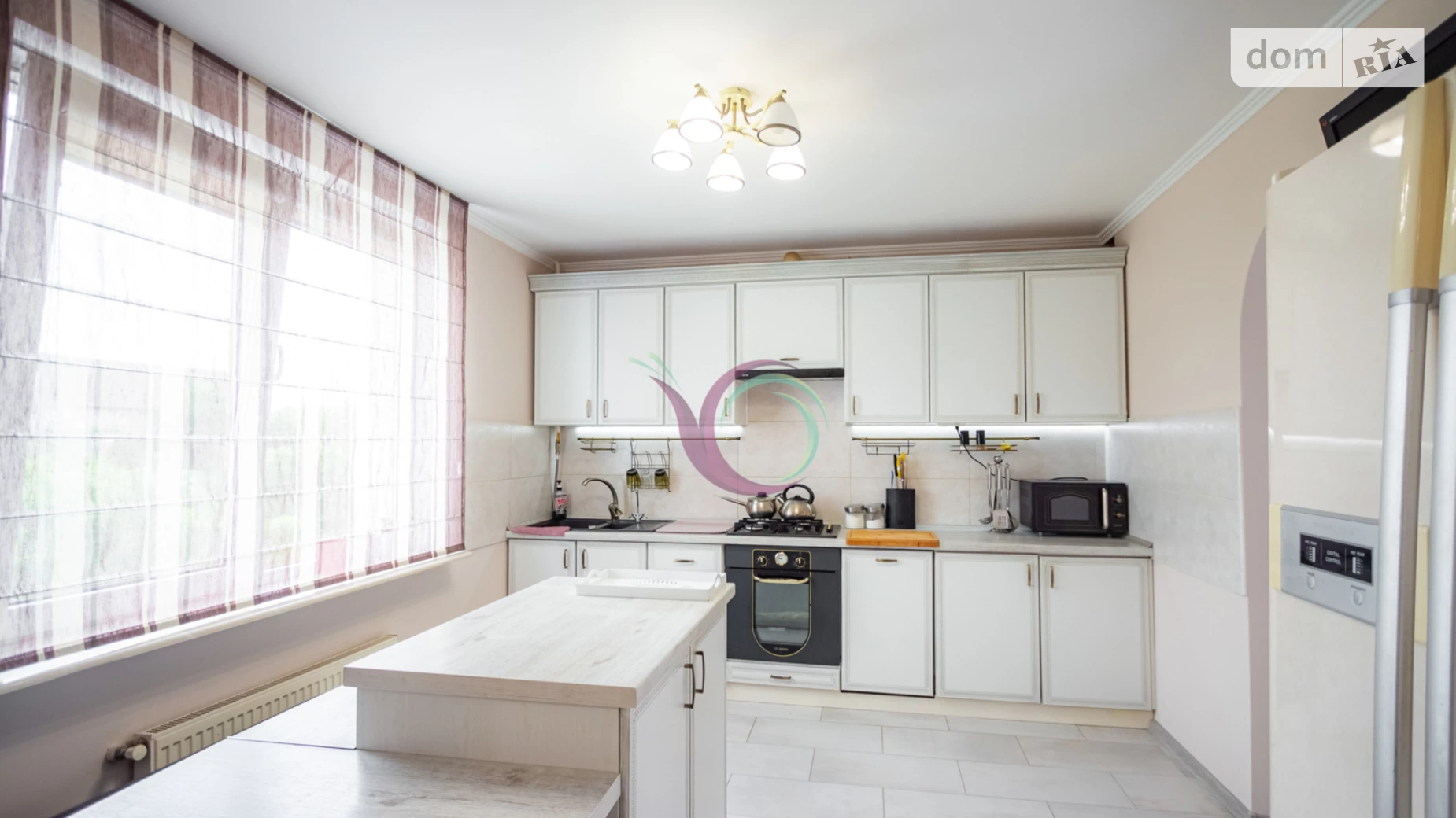 Продается дом на 2 этажа 237 кв. м с мебелью, цена: 159000 $ - фото 3