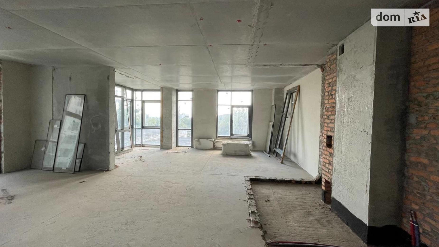 Продается 1-комнатная квартира 83 кв. м в Киеве, ул. Андрея Верхогляда(Драгомирова), 17В - фото 3