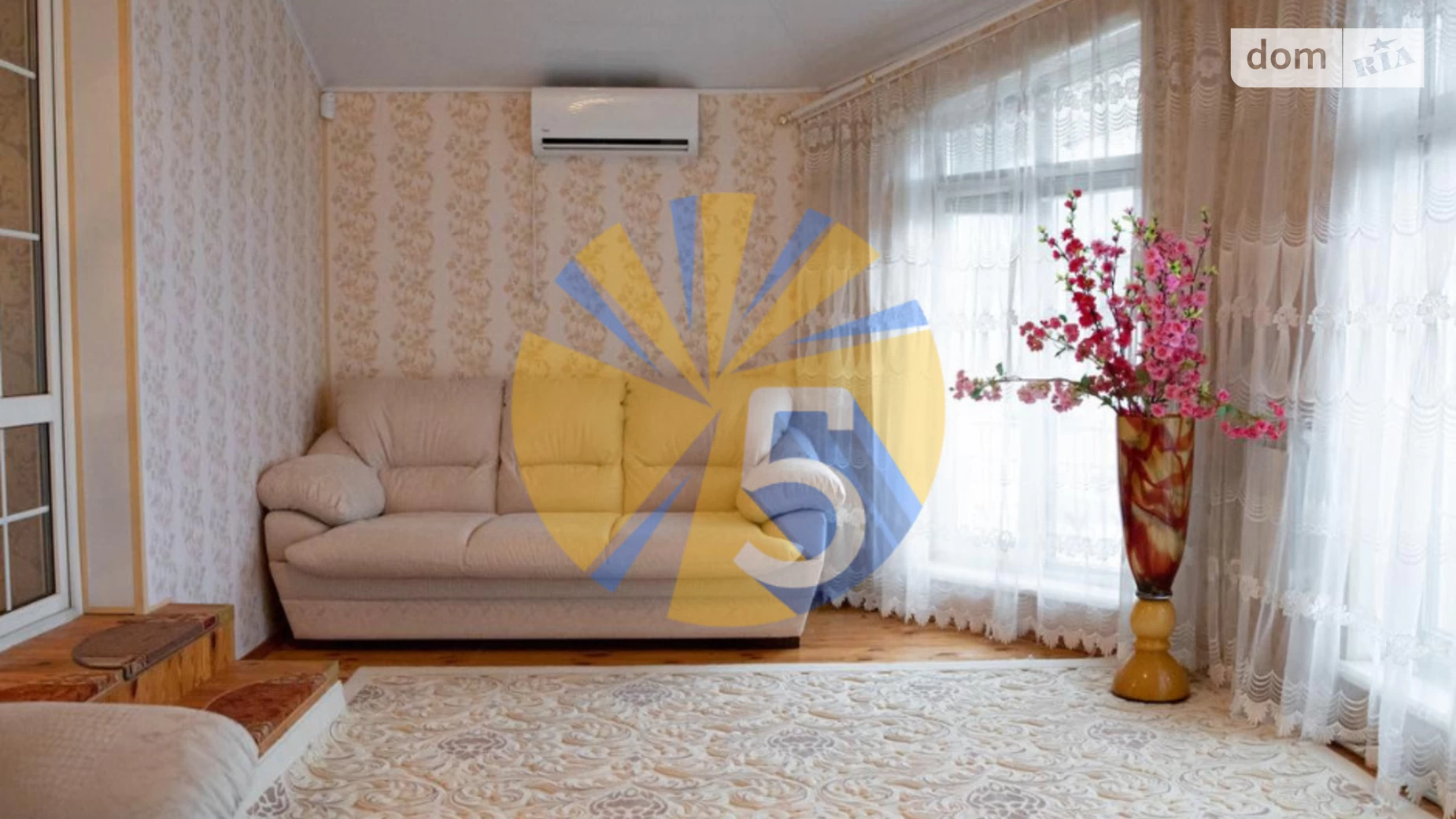 Продается дом на 2 этажа 227 кв. м с бассейном, цена: 370000 $ - фото 2