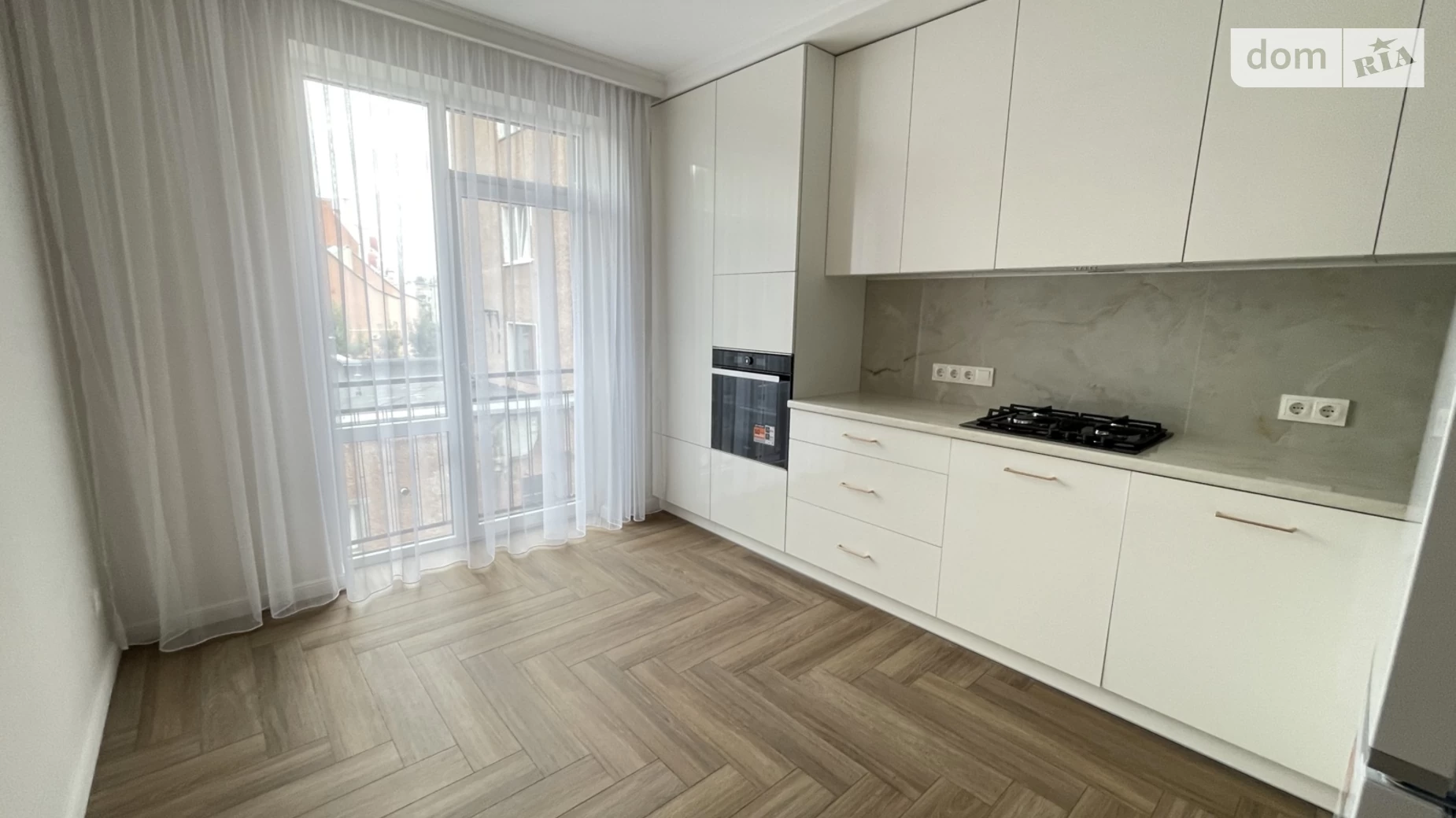 2-комнатная квартира 68 кв. м в, цена: 105000 $ - фото 3